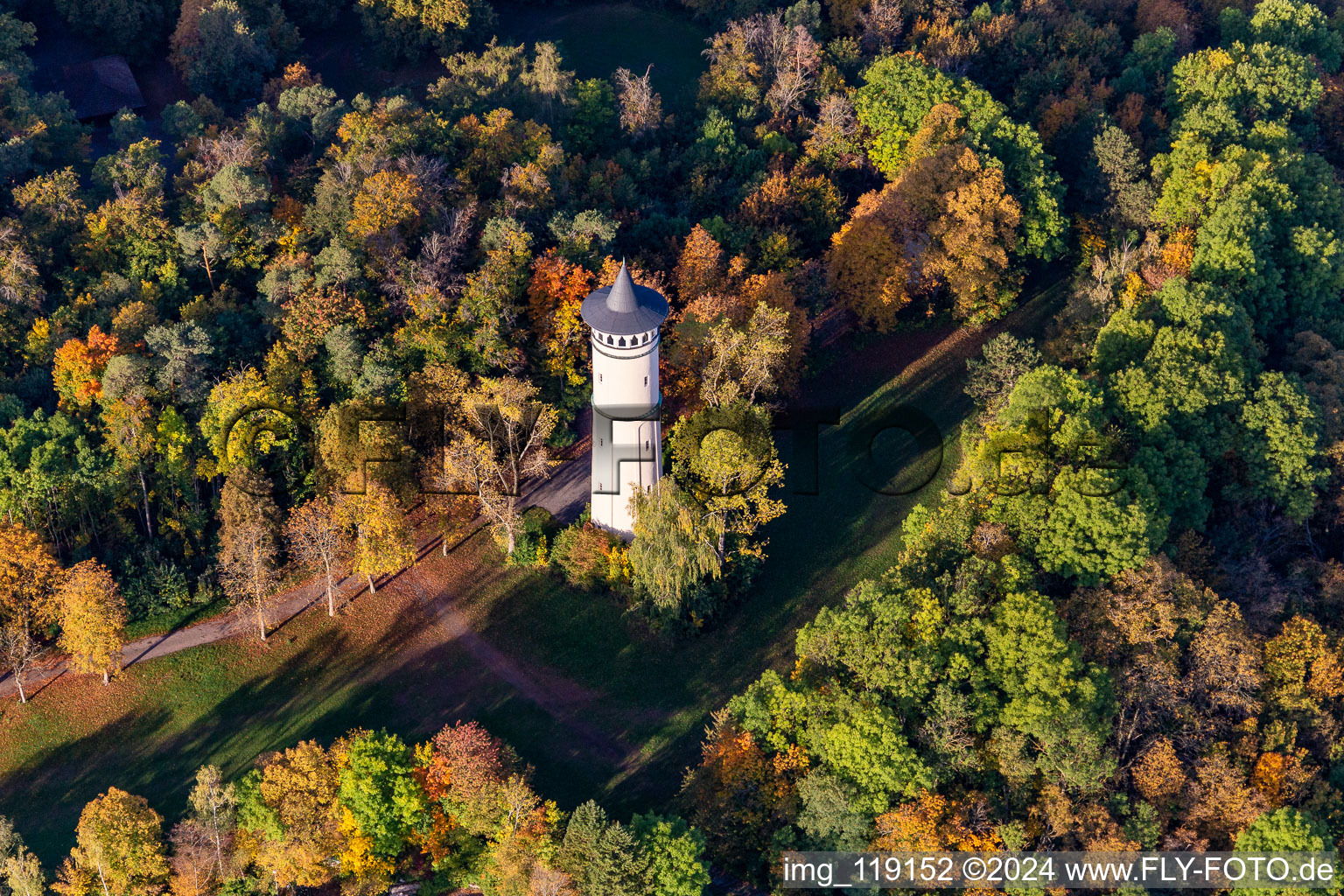 Vue aérienne de Structure de la tour d'observation Engelbergturm à Leonberg dans le département Bade-Wurtemberg, Allemagne