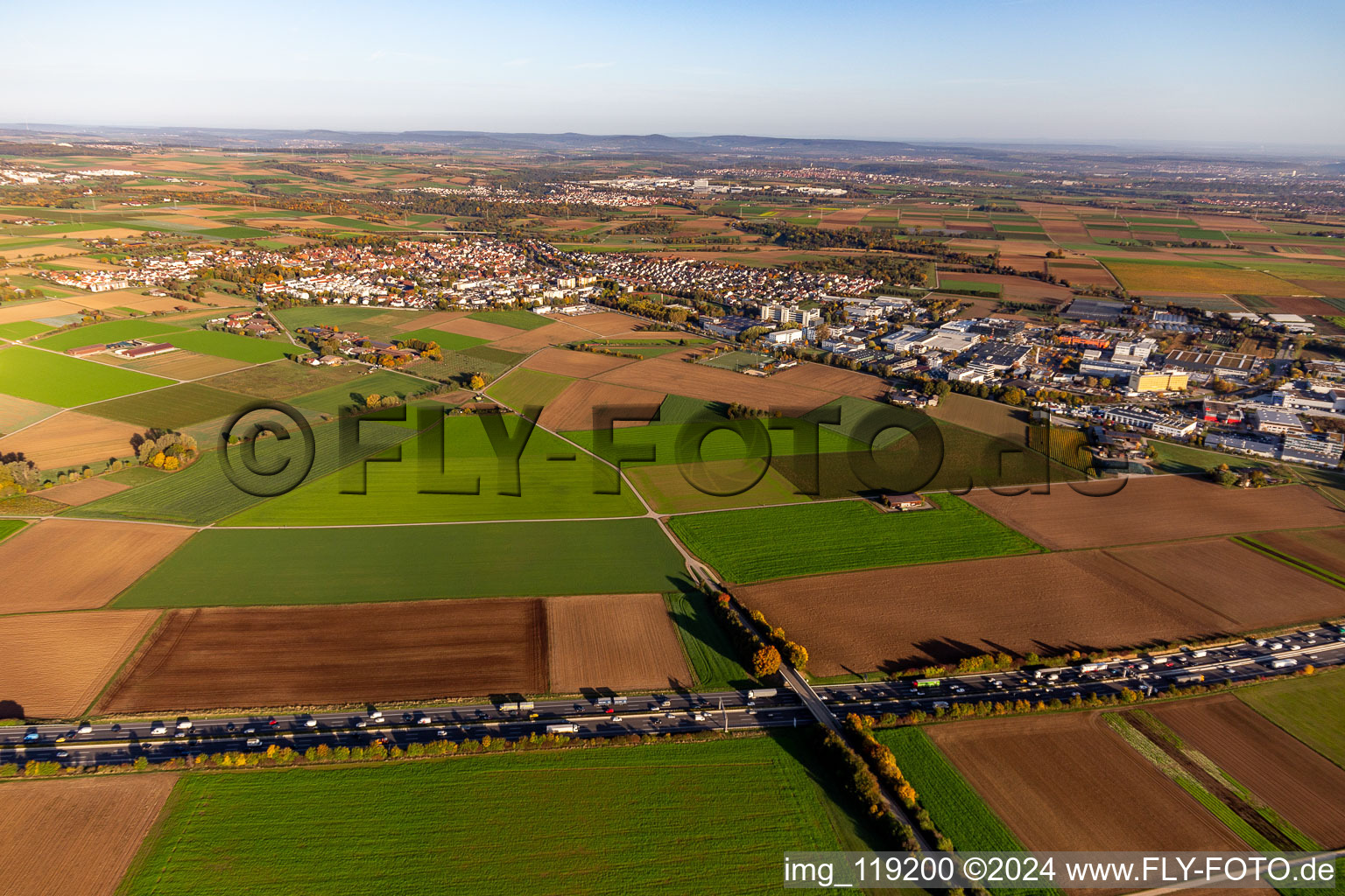 Vue aérienne de Quartier Münchingen in Korntal-Münchingen dans le département Bade-Wurtemberg, Allemagne