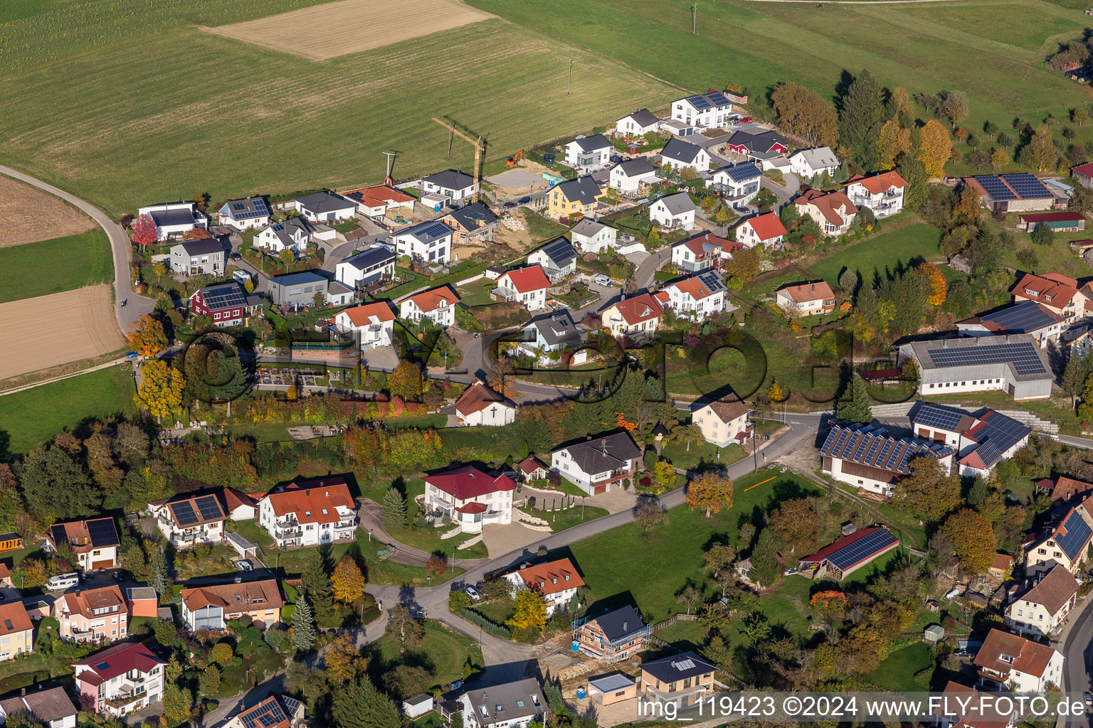 Vue aérienne de Haldenäcker à le quartier Zoznegg in Mühlingen dans le département Bade-Wurtemberg, Allemagne