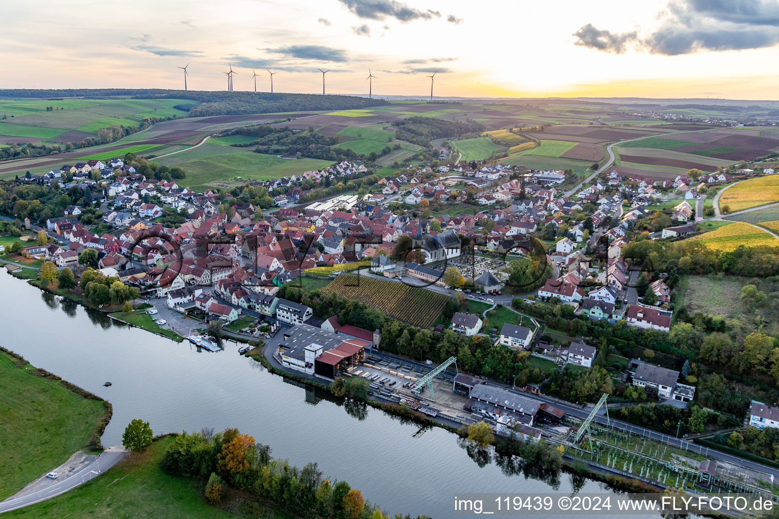 Wipfeld dans le département Bavière, Allemagne d'un drone