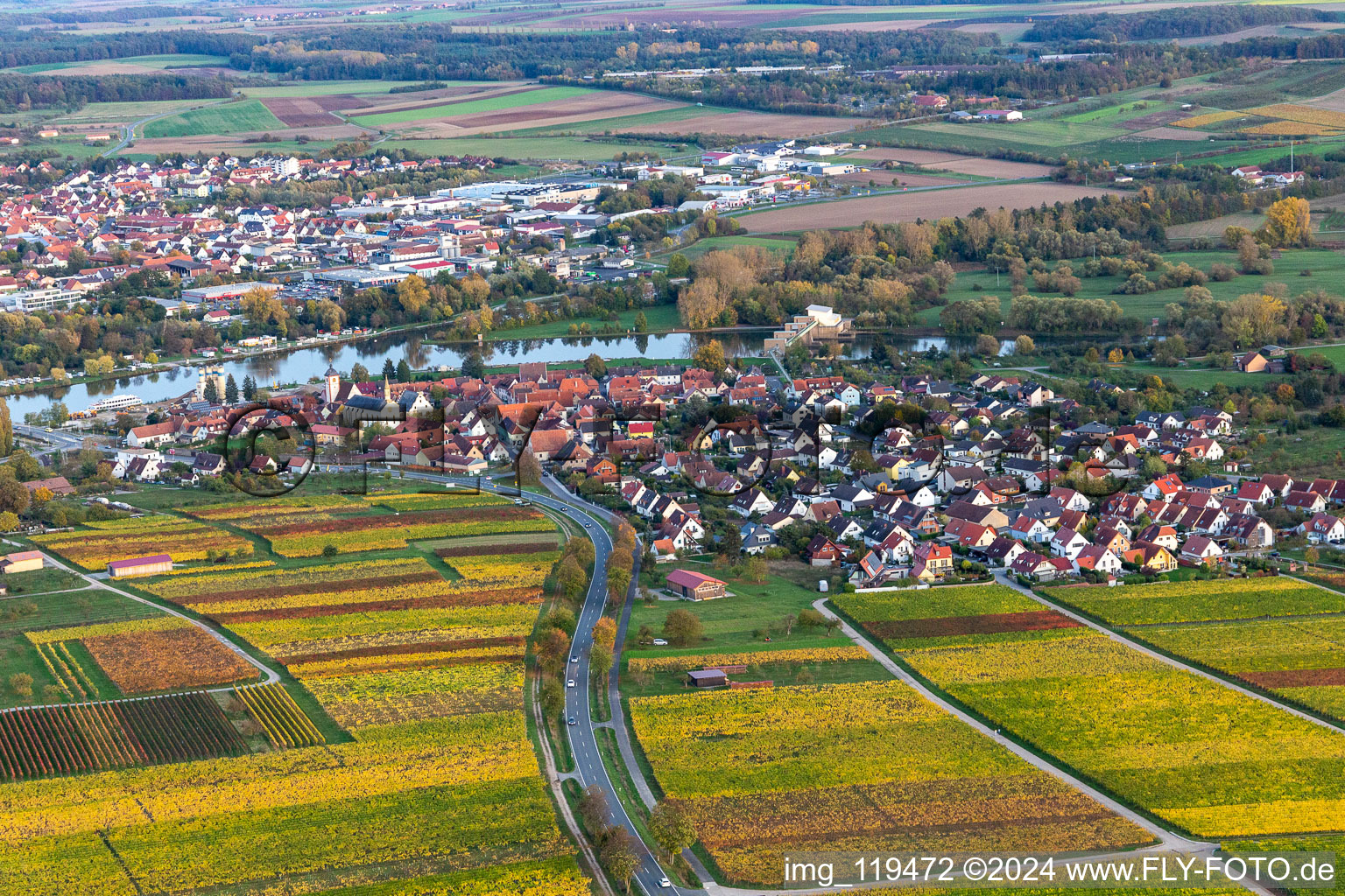 Photographie aérienne de Quartier Astheim in Volkach dans le département Bavière, Allemagne