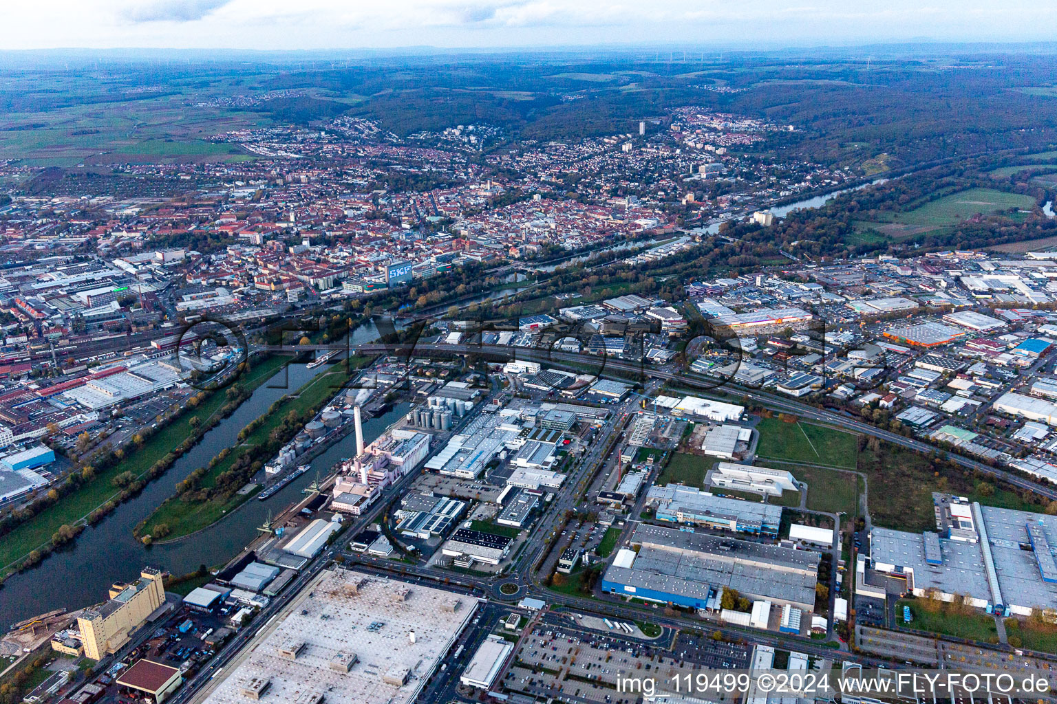 Vue aérienne de Port à Schweinfurt dans le département Bavière, Allemagne