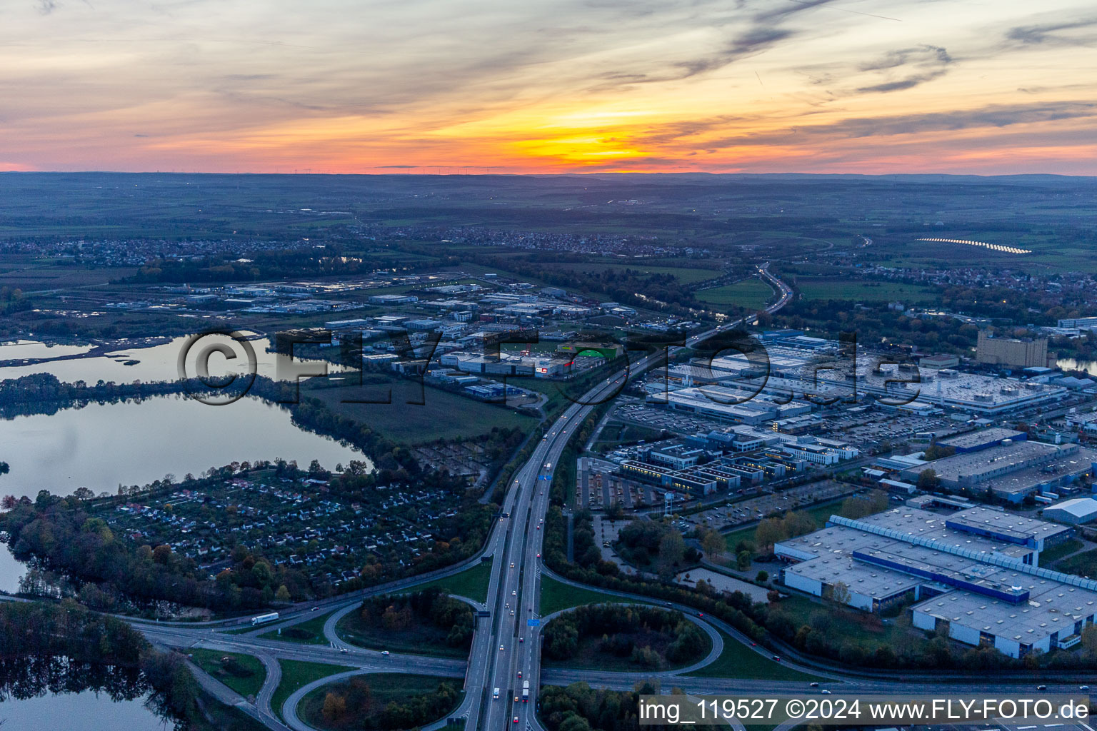 Vue aérienne de Autoroute A70 sortie Schweinfurt centre à Schweinfurt dans le département Bavière, Allemagne