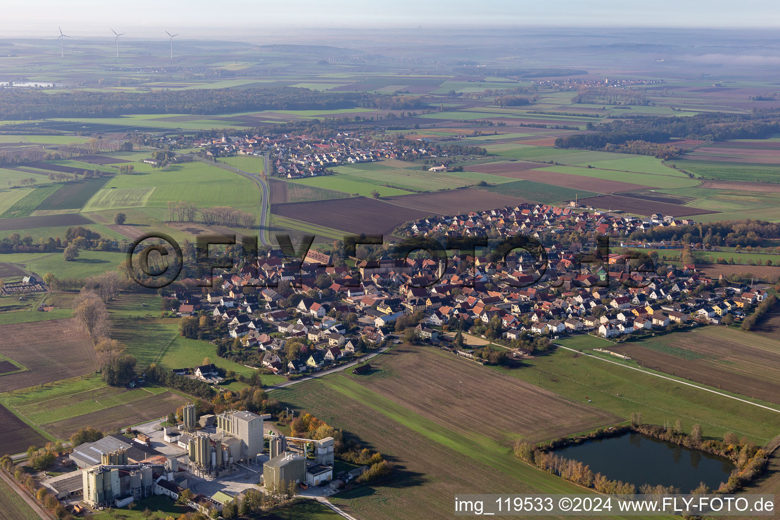 Vue aérienne de Sulzheim dans le département Bavière, Allemagne