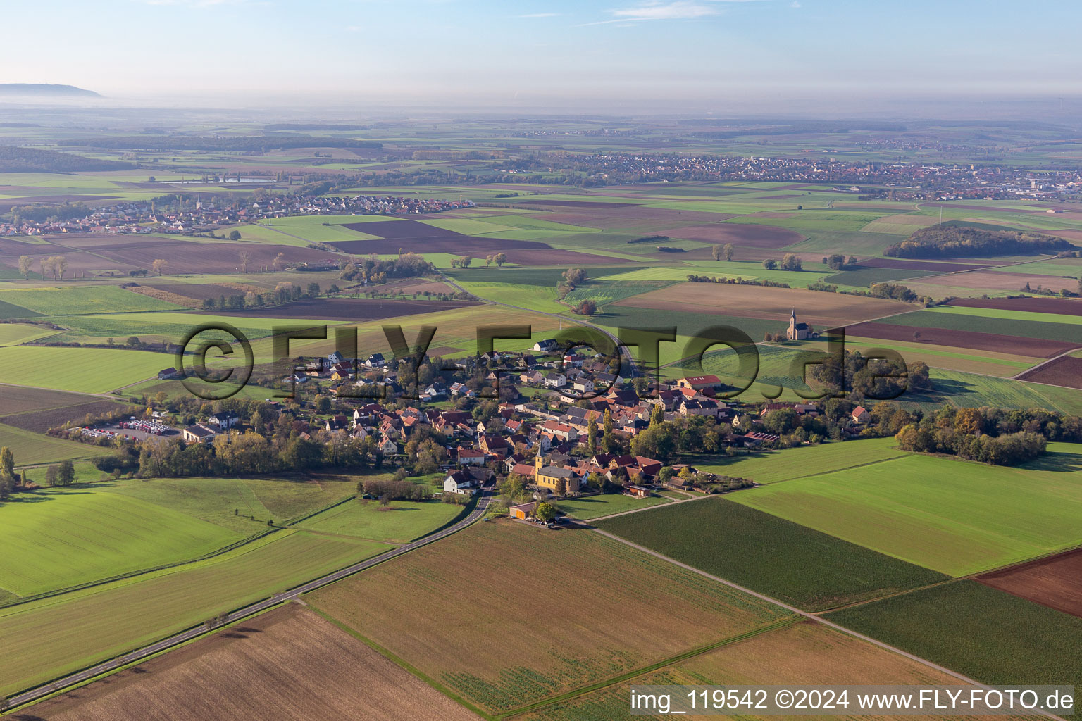 Vue aérienne de Quartier Bischwind in Dingolshausen dans le département Bavière, Allemagne