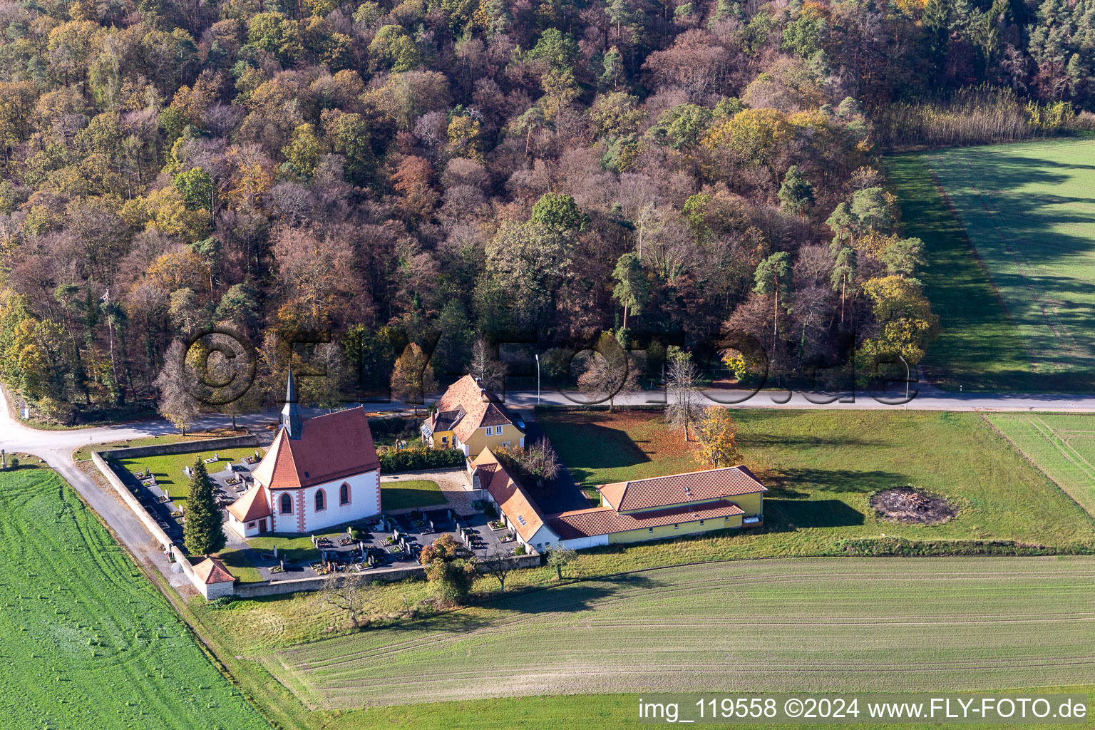 Vue aérienne de Chapelle Saint-Roch à Grossgressingen dans le département Bavière, Allemagne