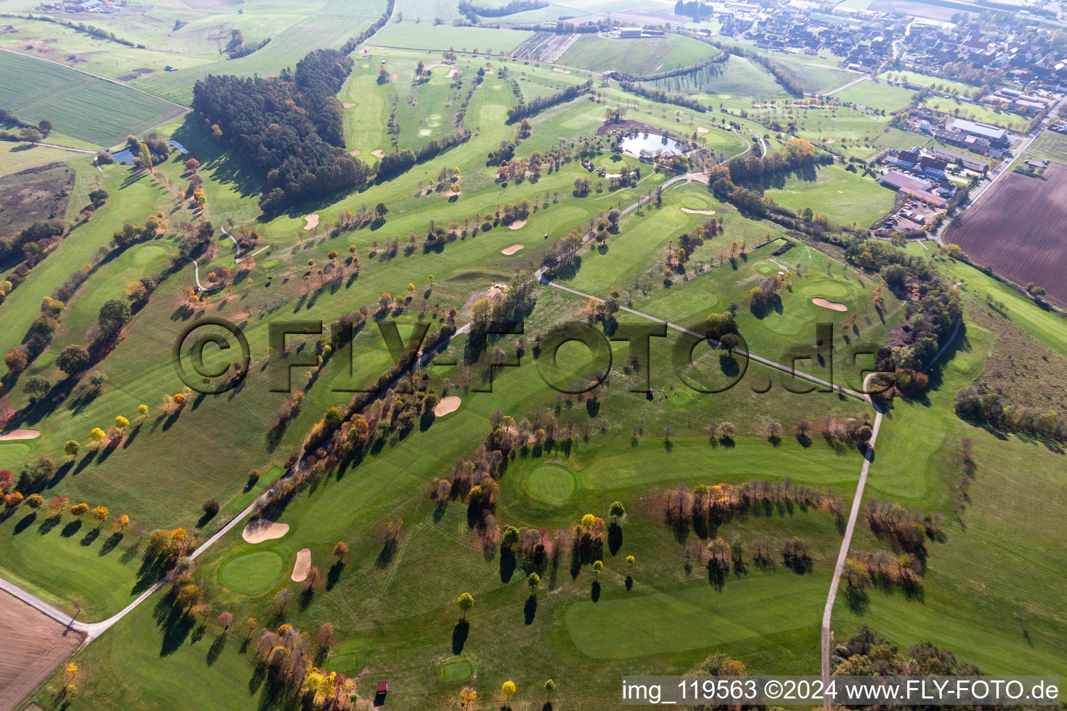 Club de golf du Steigerwald à Geiselwind dans le département Bavière, Allemagne hors des airs