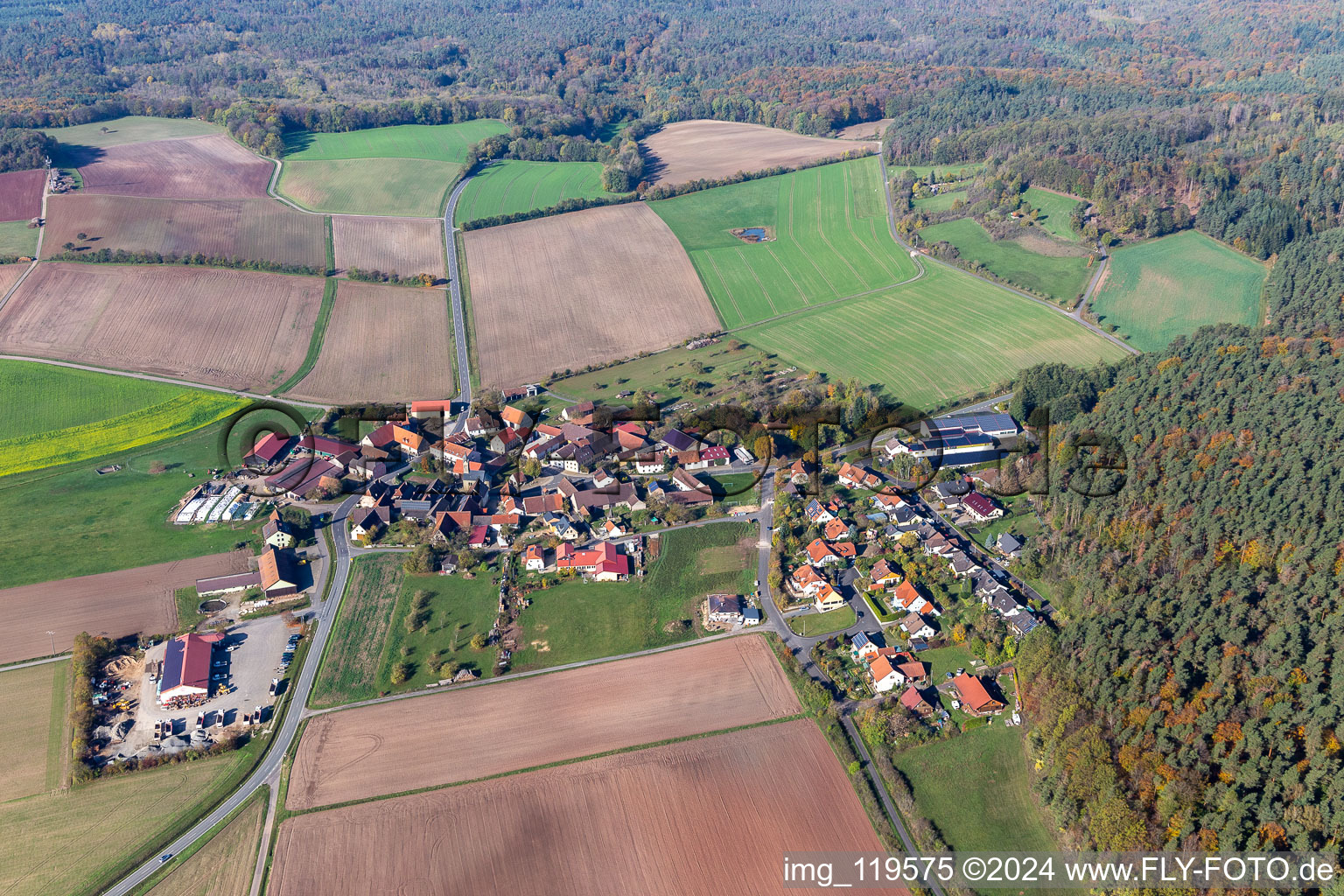 Vue aérienne de Quartier Gräfenneuses in Geiselwind dans le département Bavière, Allemagne