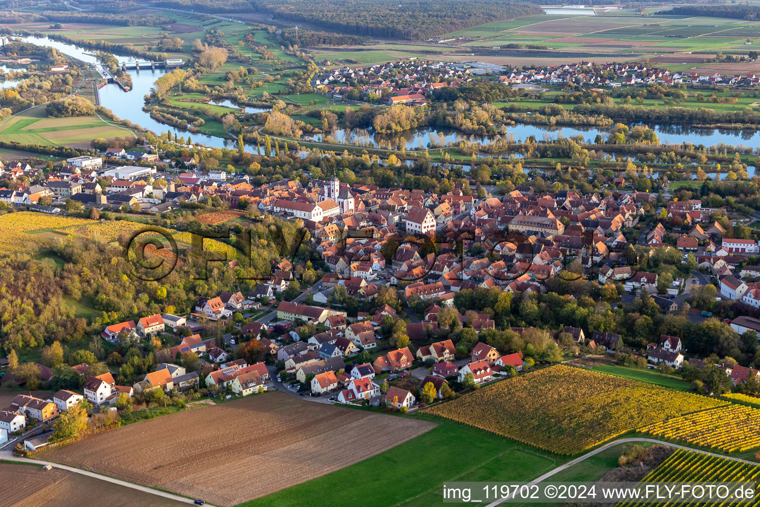 Vue aérienne de Dettelbach dans le département Bavière, Allemagne