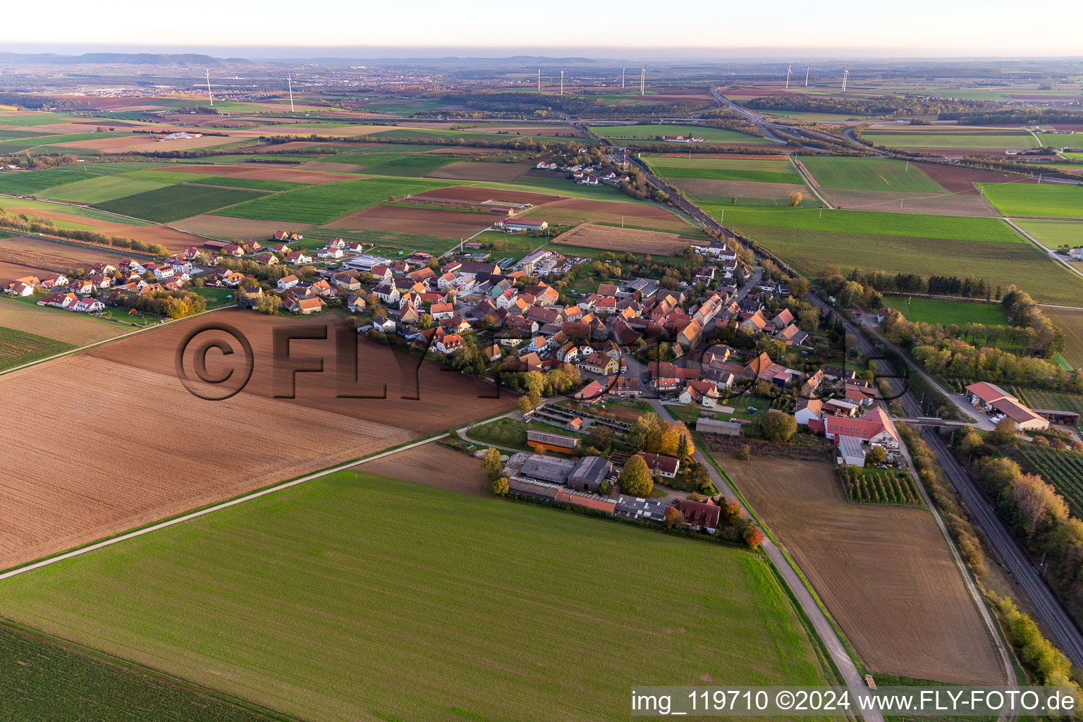 Vue aérienne de Quartier Effeldorf in Dettelbach dans le département Bavière, Allemagne