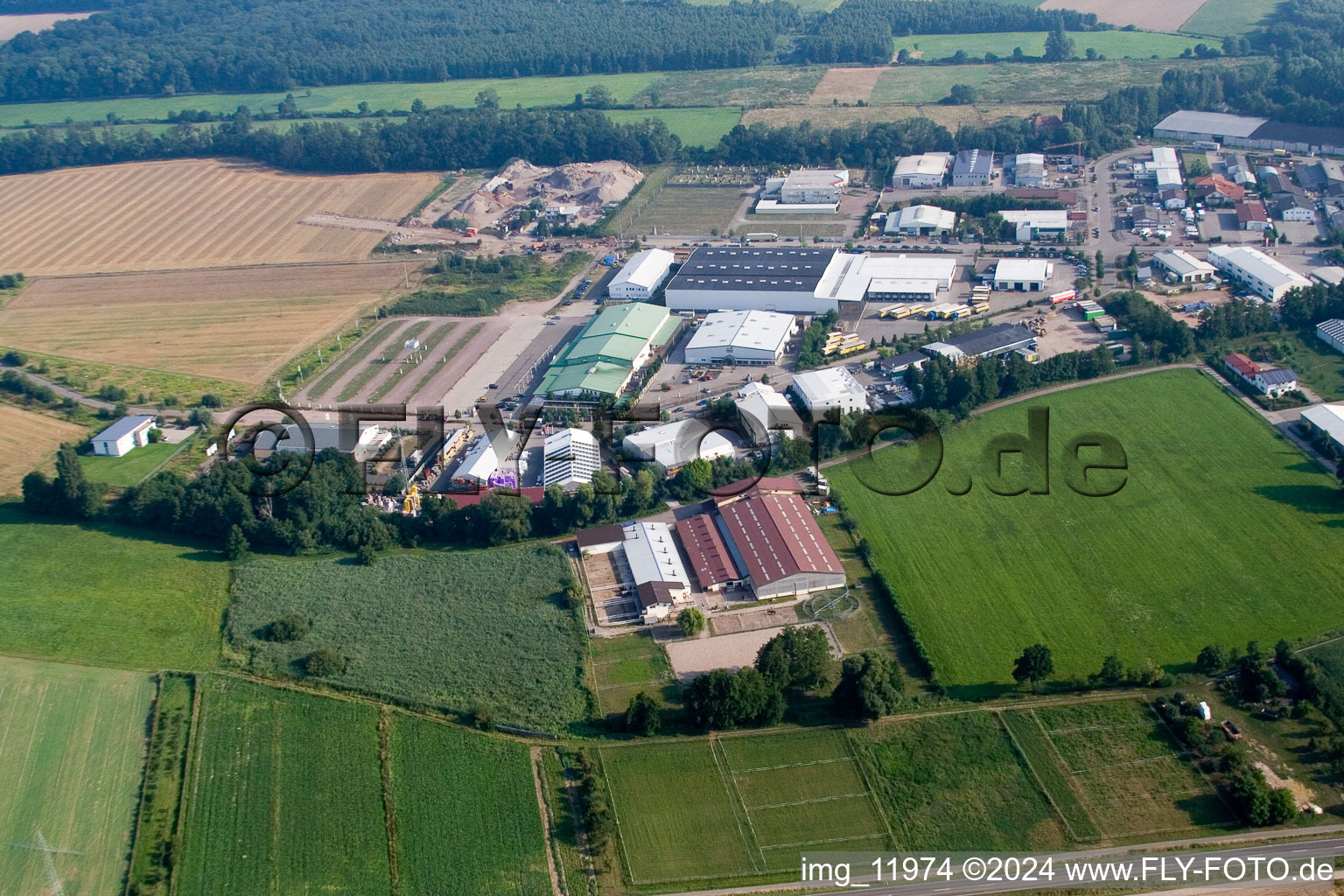 Vue aérienne de Zone de tissu Horst à le quartier Minderslachen in Kandel dans le département Rhénanie-Palatinat, Allemagne