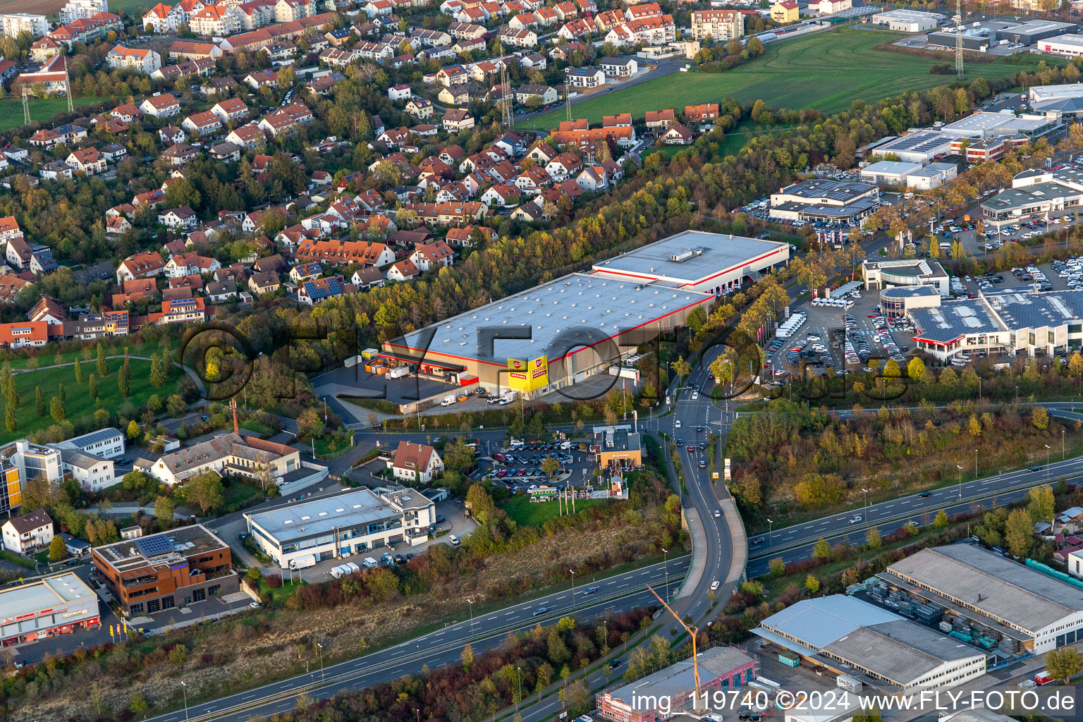 Vue aérienne de SELGROS Cash & Carry Würzburg marché de gros et centre de vente en gros dans le quartier de Lengfeld à le quartier Grombühl in Würzburg dans le département Bavière, Allemagne