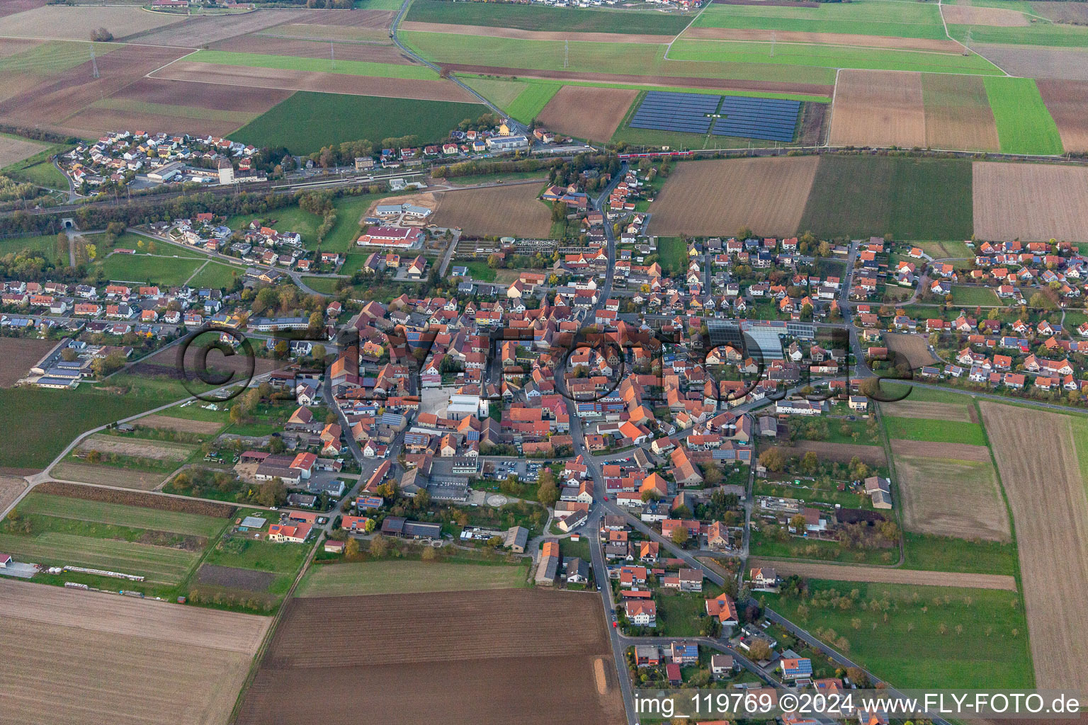 Photographie aérienne de Waigolshausen dans le département Bavière, Allemagne