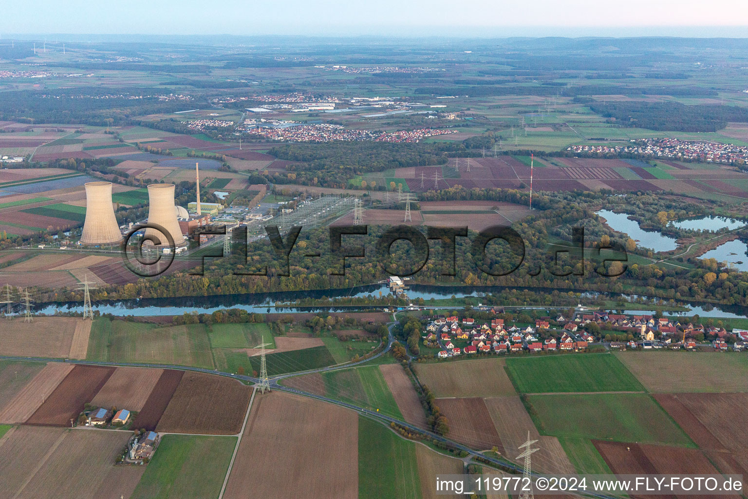 Vue aérienne de KKG à Grafenrheinfeld dans le département Bavière, Allemagne