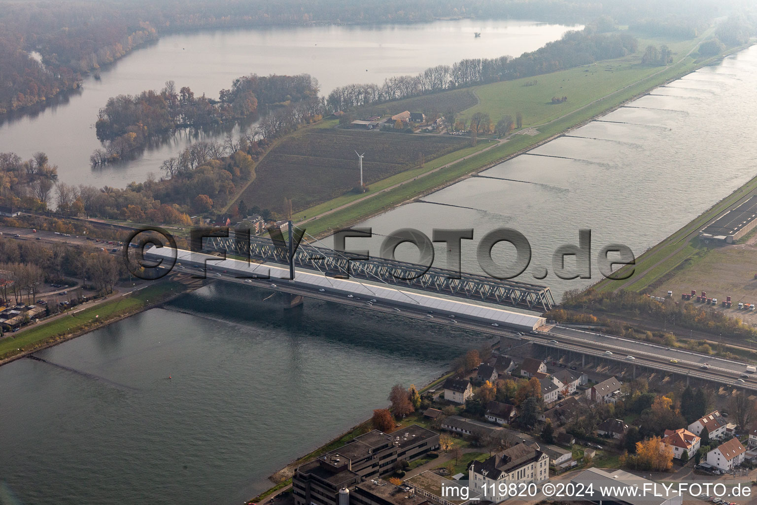 Vue aérienne de Chantier du pont sur le Rhin B10 à Wörth am Rhein dans le département Rhénanie-Palatinat, Allemagne