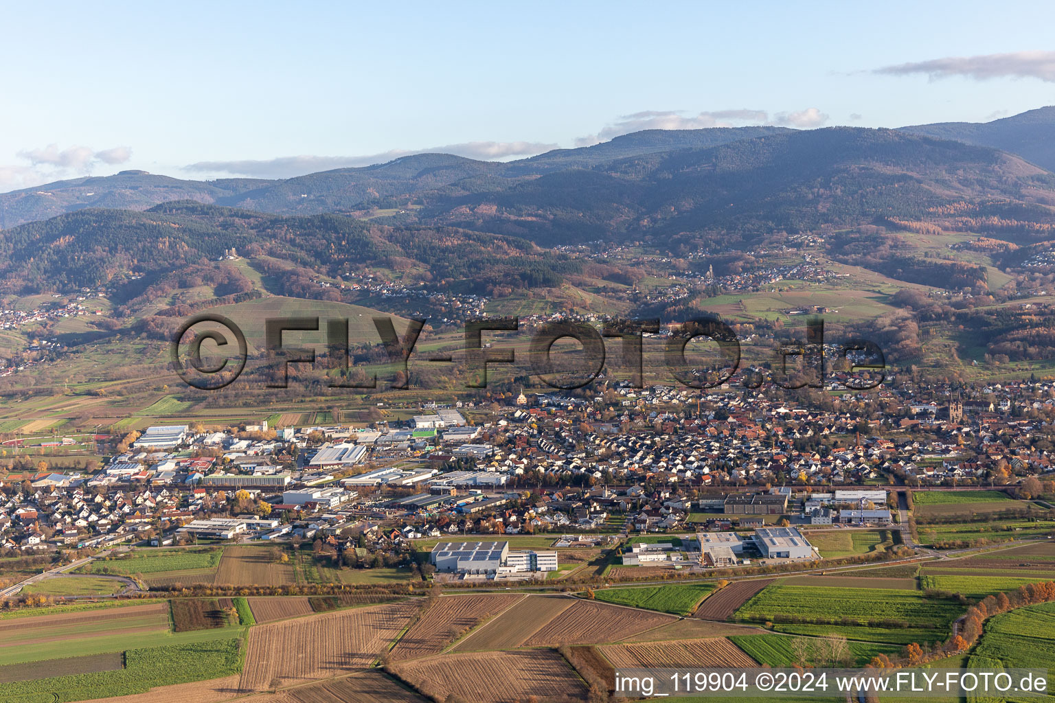 Vue aérienne de De l'ouest à le quartier Weier in Ottersweier dans le département Bade-Wurtemberg, Allemagne