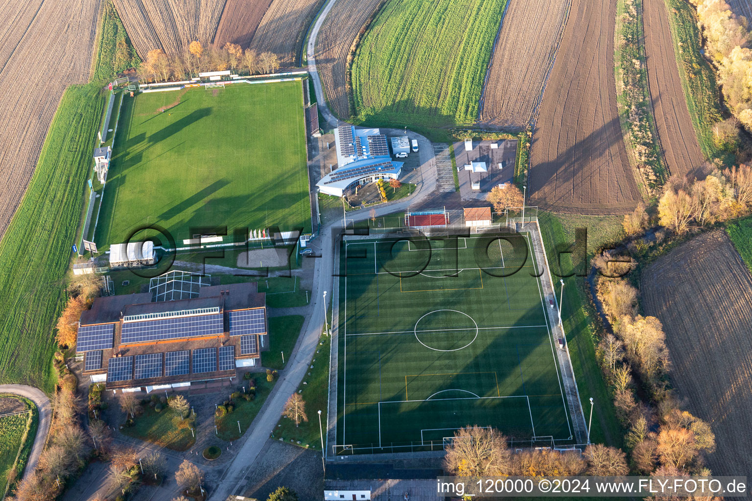 Vue aérienne de Club sportif Sand, Sander Hall à le quartier Sand in Willstätt dans le département Bade-Wurtemberg, Allemagne