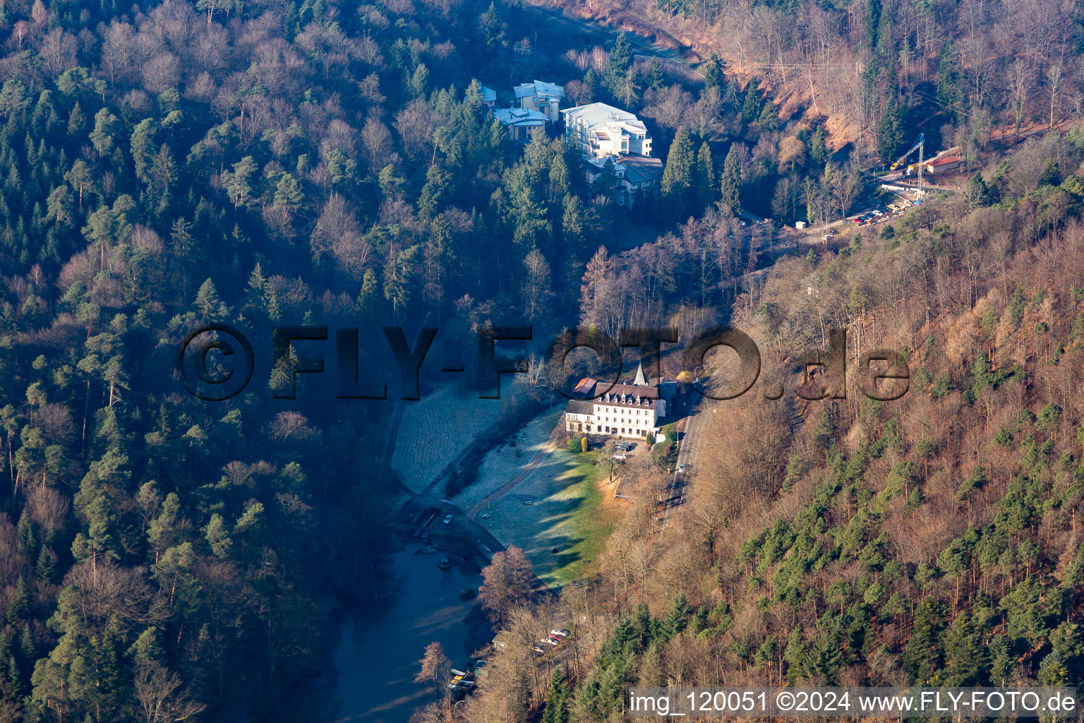 Vue aérienne de Hôtel Pfälzer Wald, Celenus Parkklinik à Bad Bergzabern dans le département Rhénanie-Palatinat, Allemagne