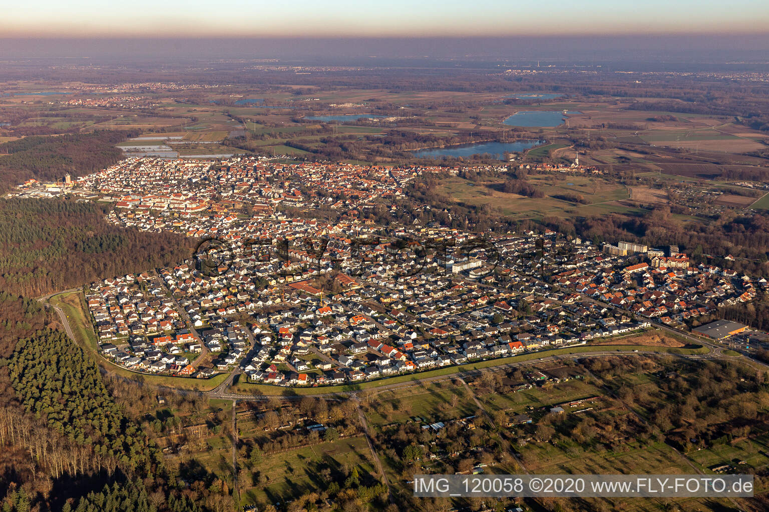 Jockgrim dans le département Rhénanie-Palatinat, Allemagne vue du ciel