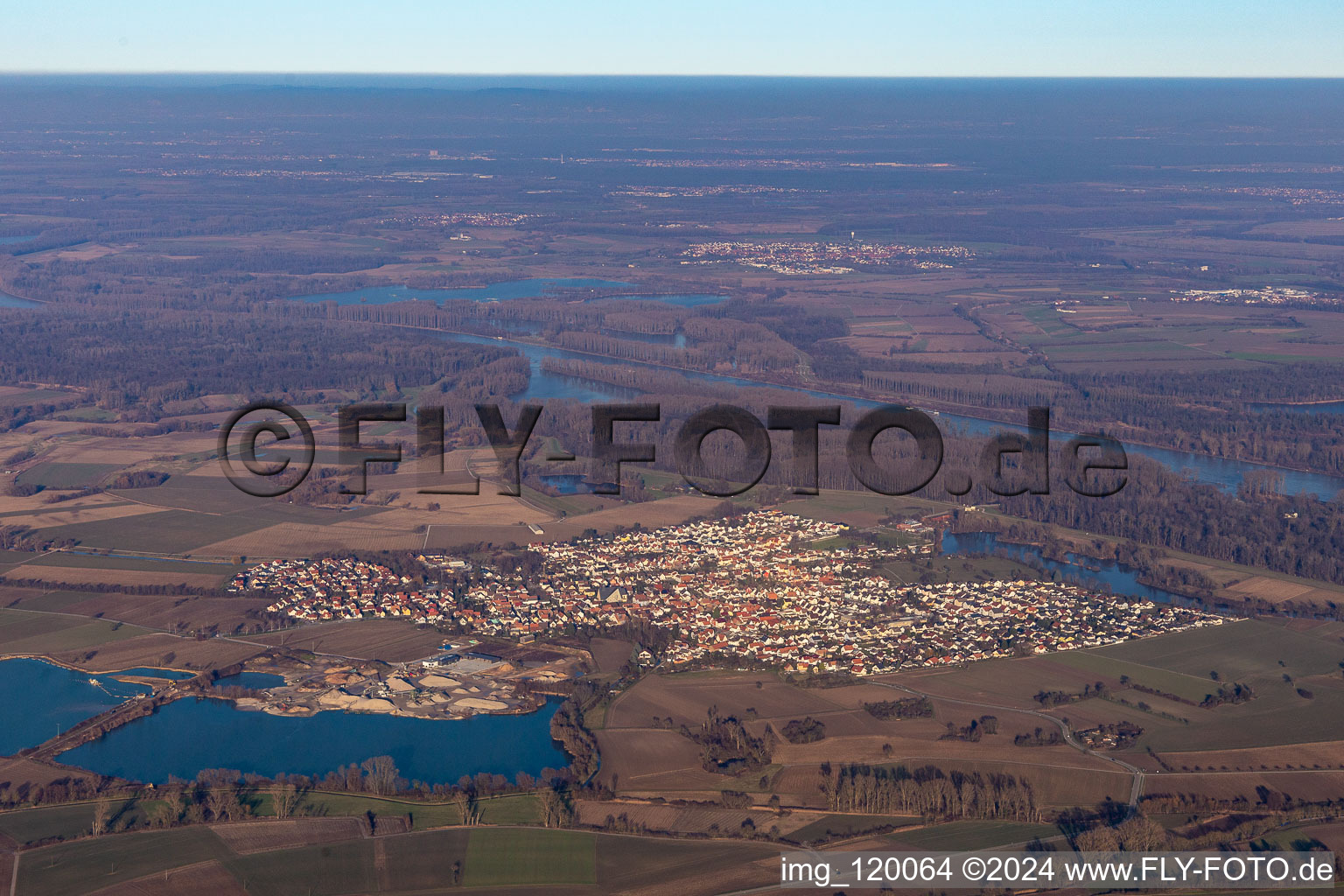 Vue aérienne de Leimersheim dans le département Rhénanie-Palatinat, Allemagne