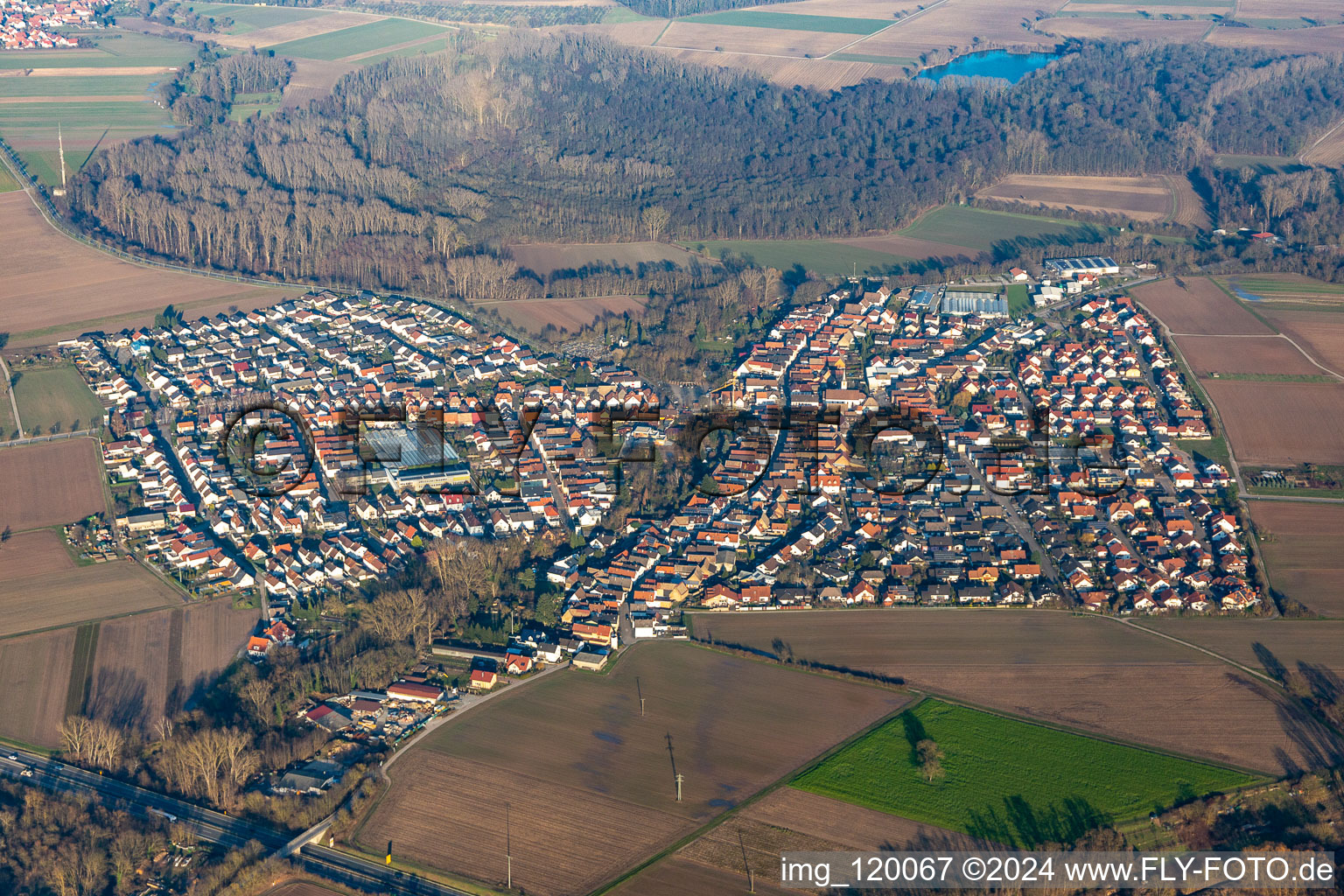 Enregistrement par drone de Kuhardt dans le département Rhénanie-Palatinat, Allemagne