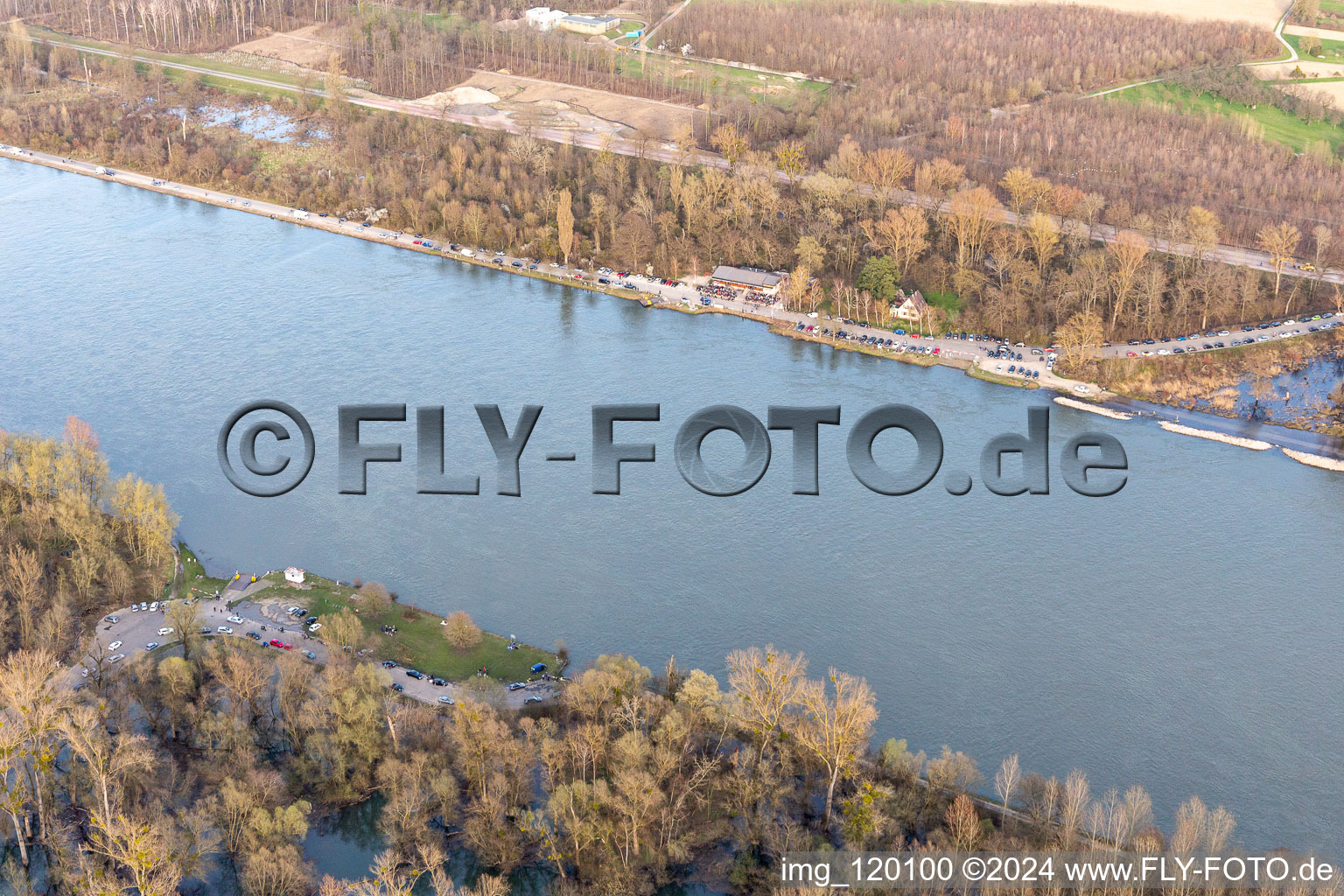 Vue aérienne de Ferry sur le Rhin Leimersheim, café d'excursion Leopoldshafen à Leimersheim dans le département Rhénanie-Palatinat, Allemagne