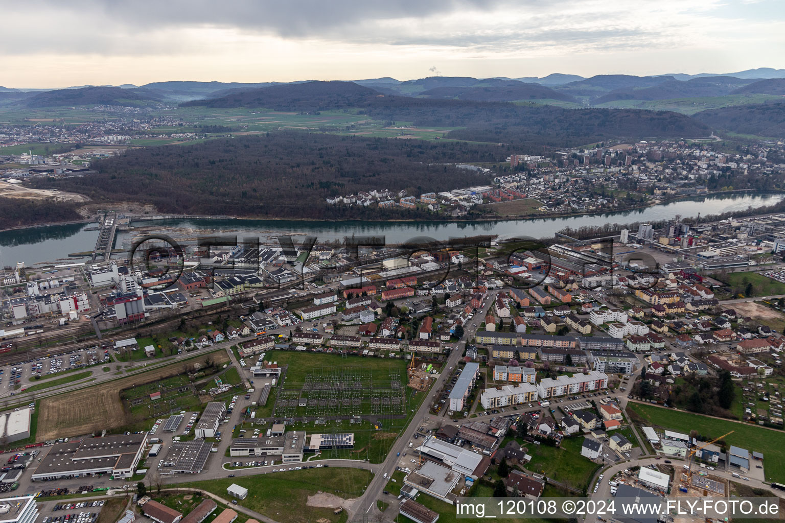 Vue oblique de Rheinfelden dans le département Bade-Wurtemberg, Allemagne