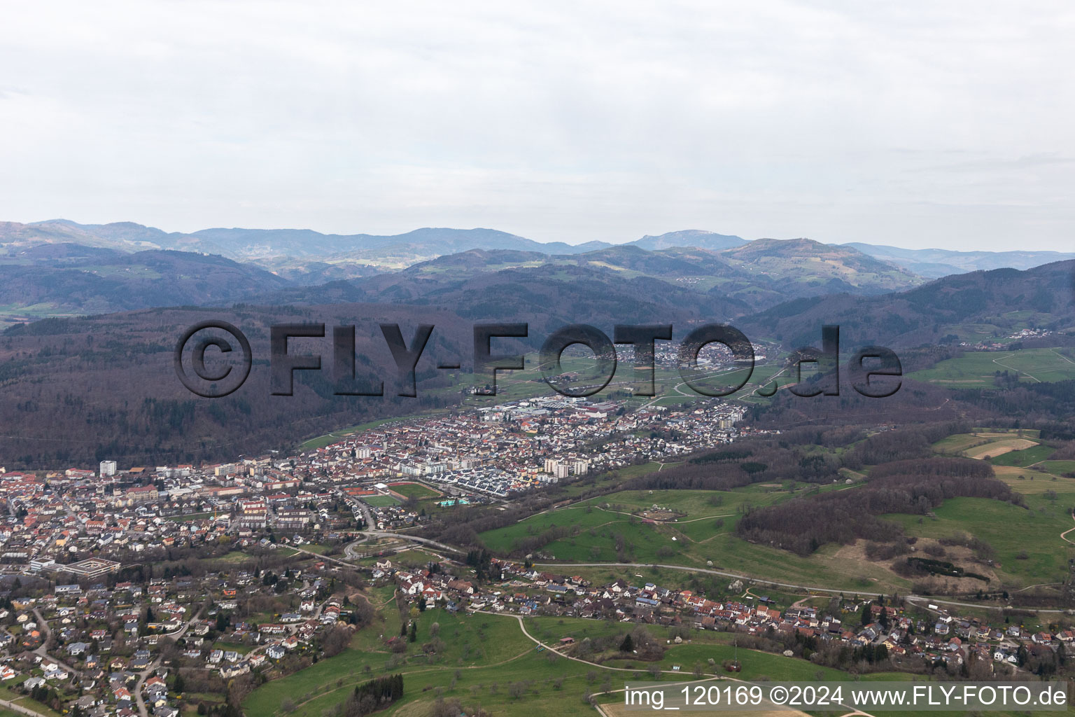 Vue aérienne de Schopfheim dans le département Bade-Wurtemberg, Allemagne