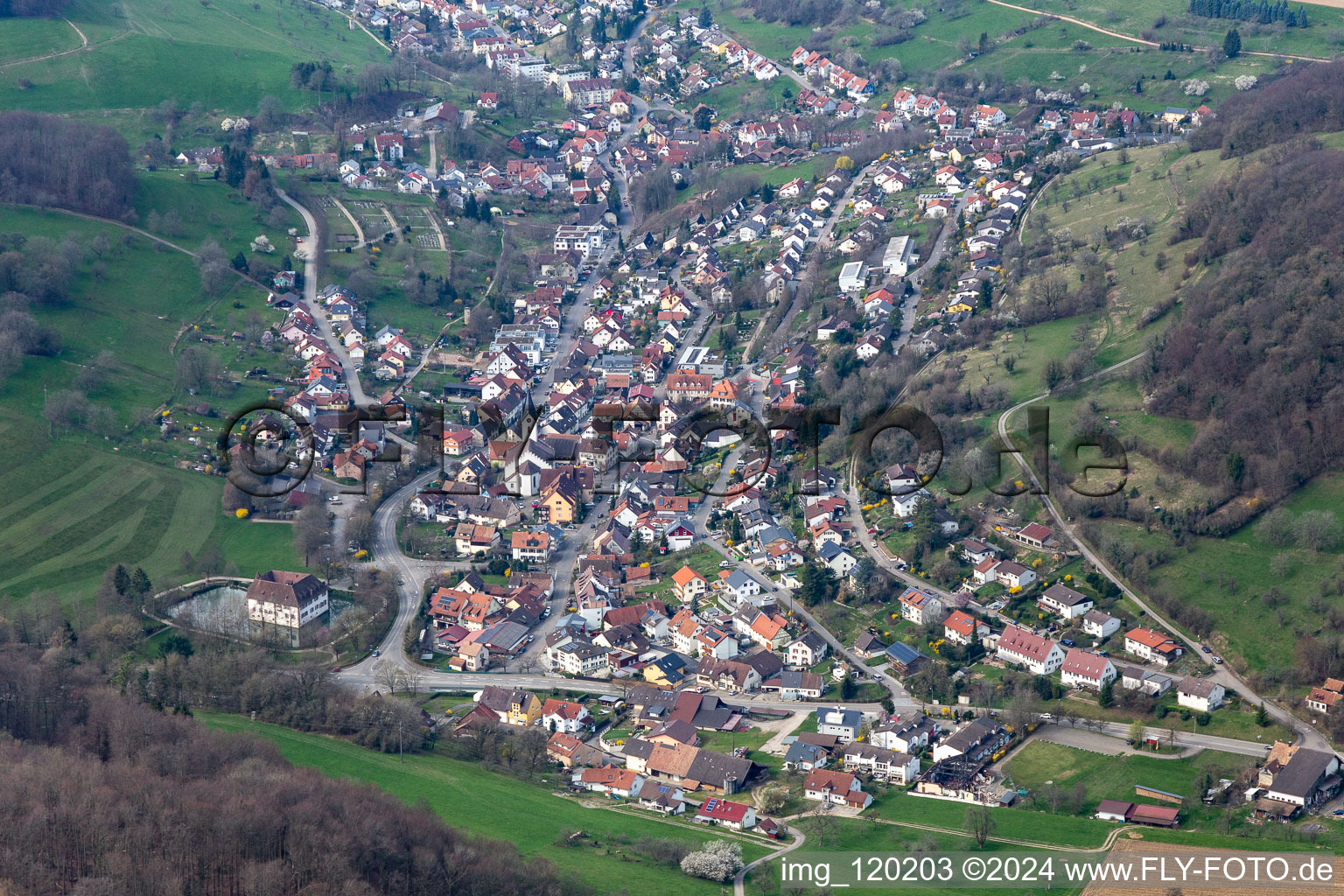 Vue aérienne de Inzlingen dans le département Bade-Wurtemberg, Allemagne