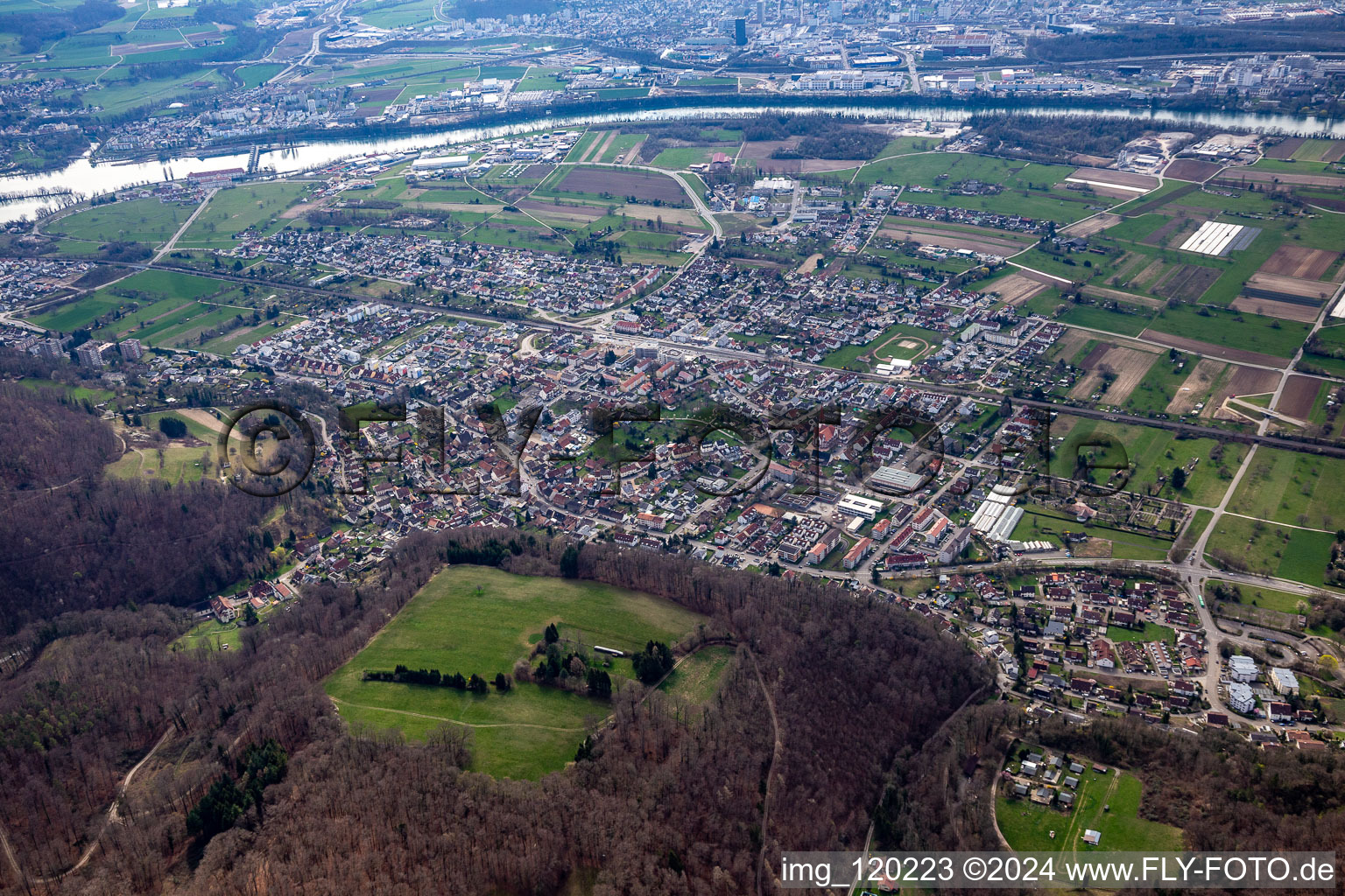 Vue aérienne de Quartier Wyhlen in Grenzach-Wyhlen dans le département Bade-Wurtemberg, Allemagne