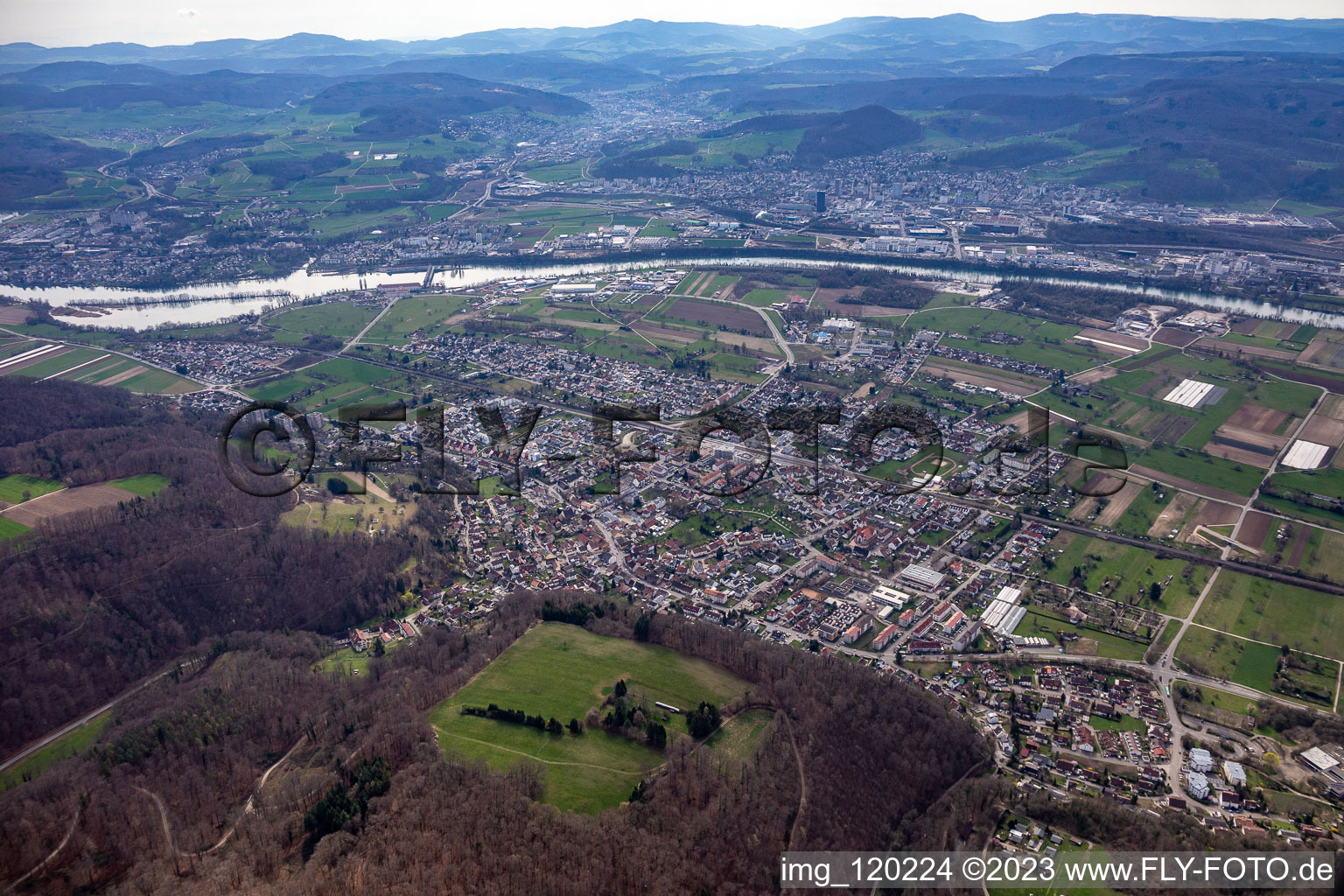 Vue aérienne de Superficies des berges du Haut Rhin en Wyhlen à le quartier Wyhlen in Grenzach-Wyhlen dans le département Bade-Wurtemberg, Allemagne