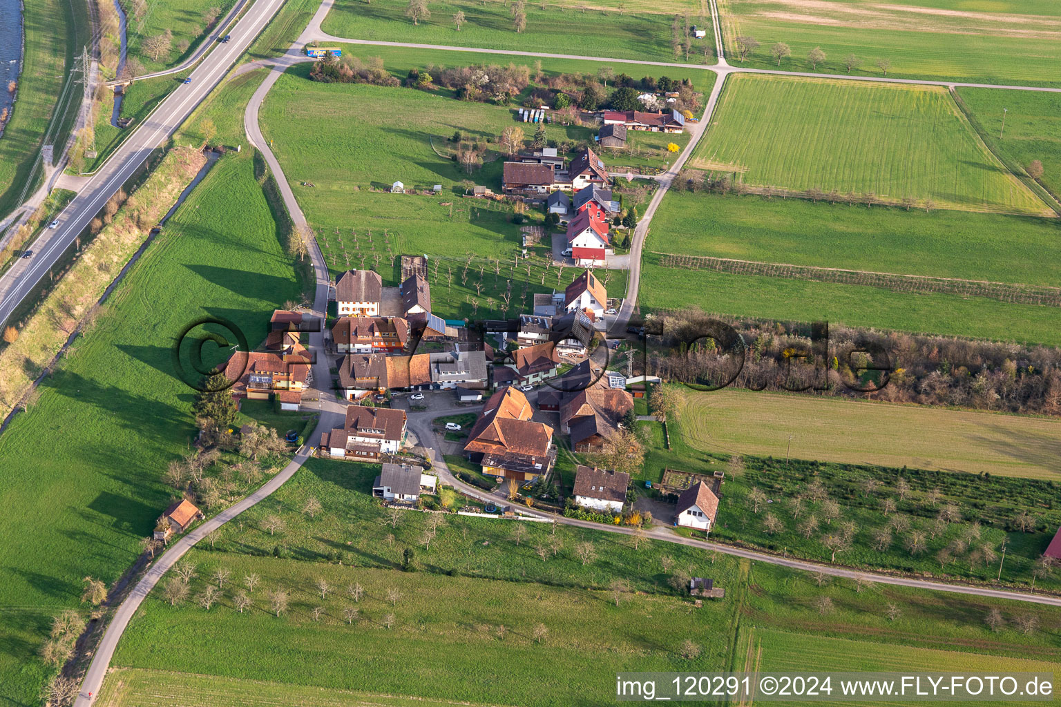 Vue aérienne de Rue Prinzbacher à Steinach dans le département Bade-Wurtemberg, Allemagne