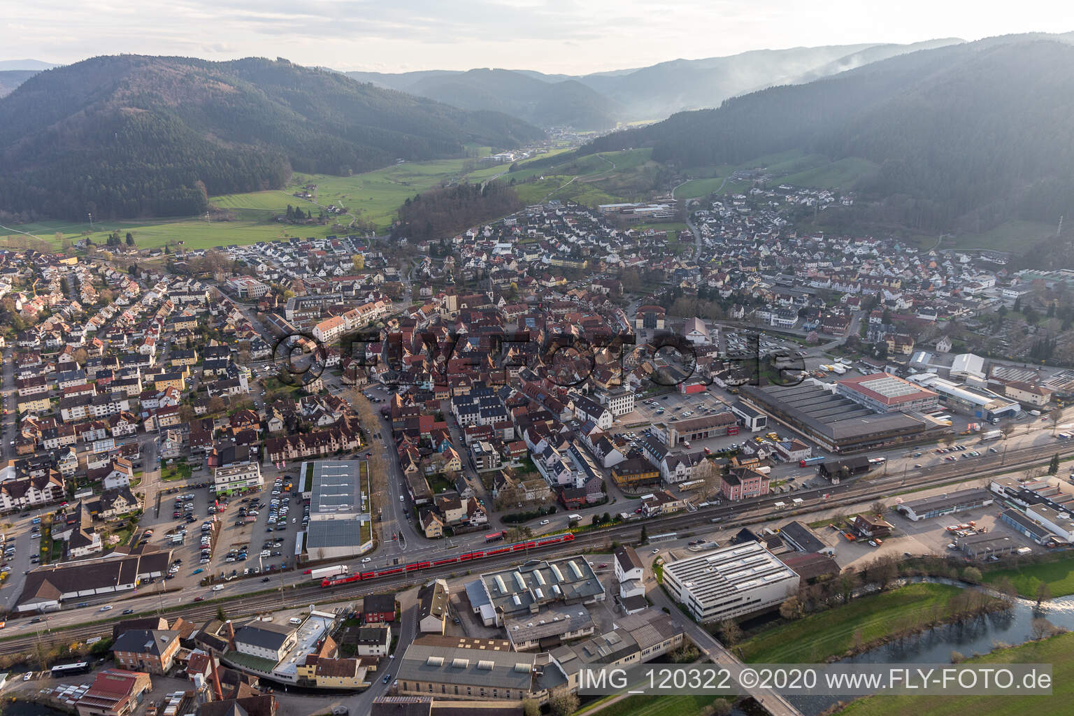 Haslach im Kinzigtal dans le département Bade-Wurtemberg, Allemagne vue d'en haut