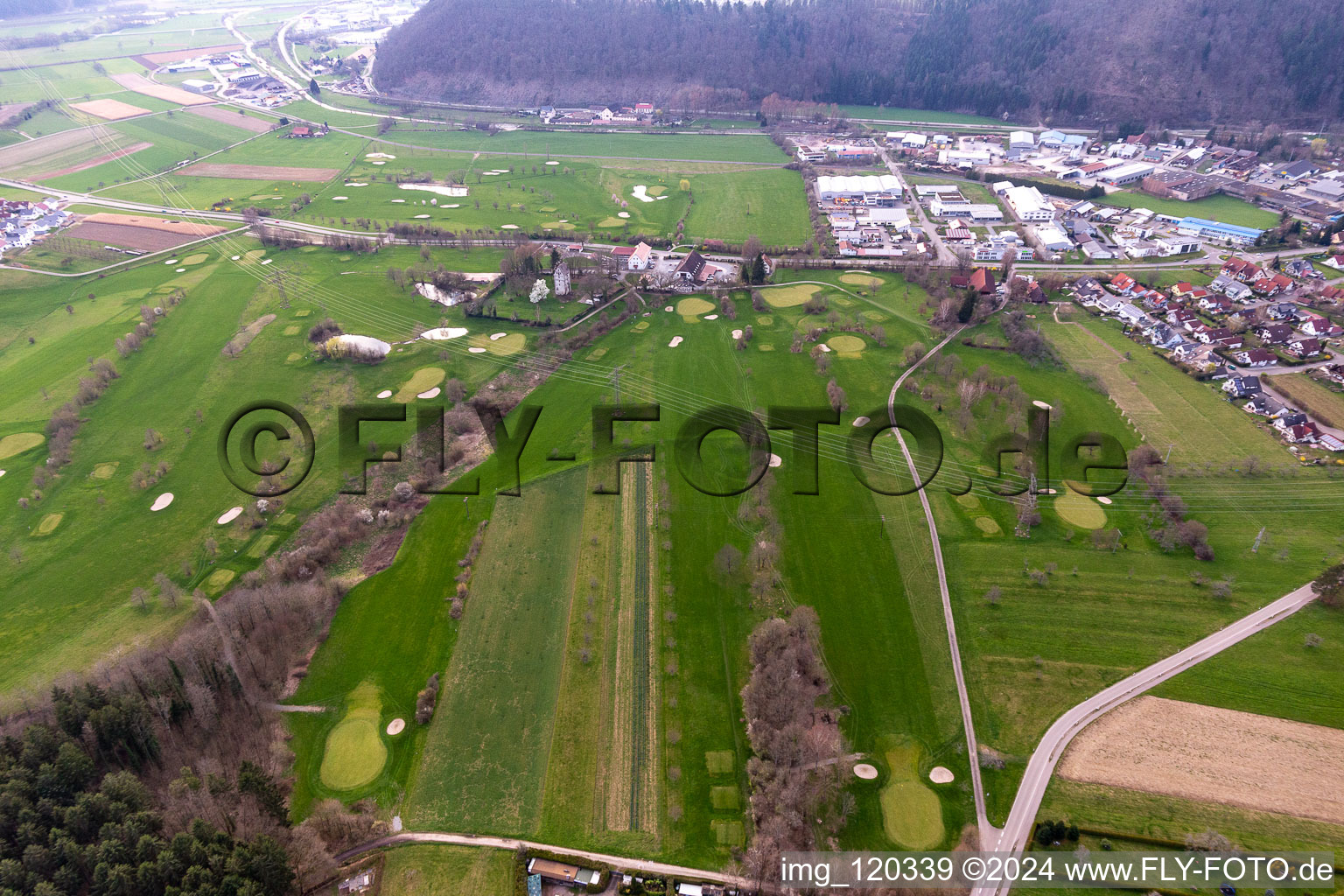 Vue aérienne de Club de golf Gröbernhof eV à Zell am Harmersbach dans le département Bade-Wurtemberg, Allemagne