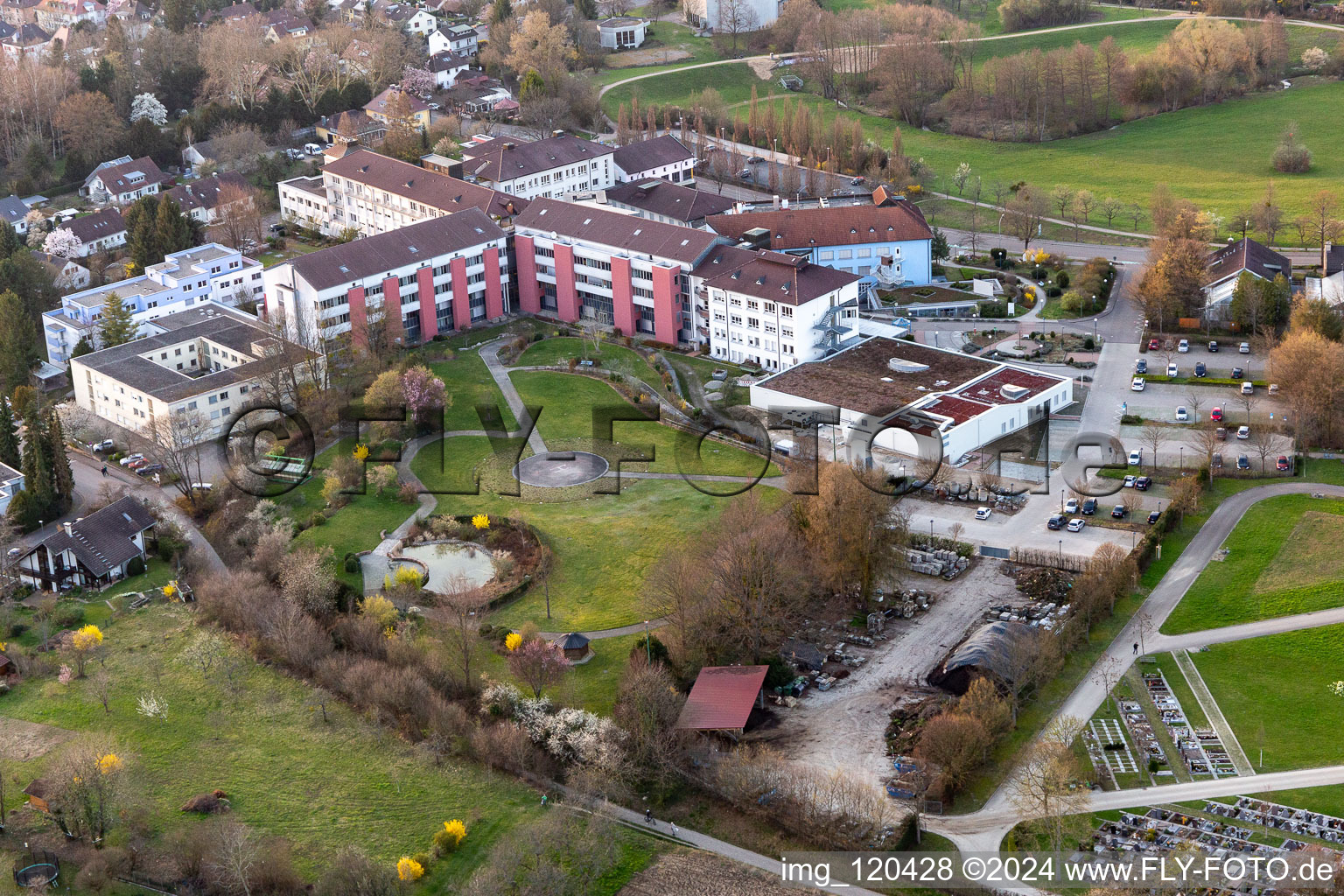 Vue aérienne de Terrain de la clinique de l'hôpital Ortenau Klinikum Offenburg-Kehl, site St. Josefsklinik à Offenburg dans le département Bade-Wurtemberg, Allemagne