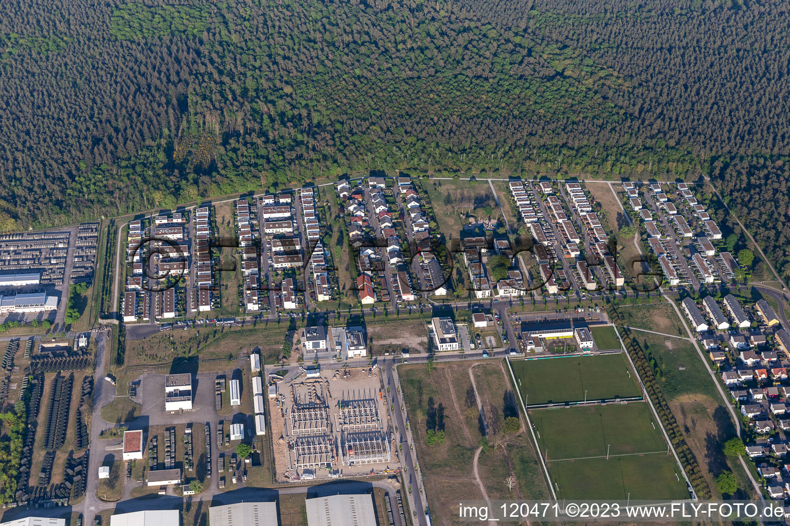 Vue aérienne de Avenue Abraham-Lincoln à le quartier Neureut in Karlsruhe dans le département Bade-Wurtemberg, Allemagne