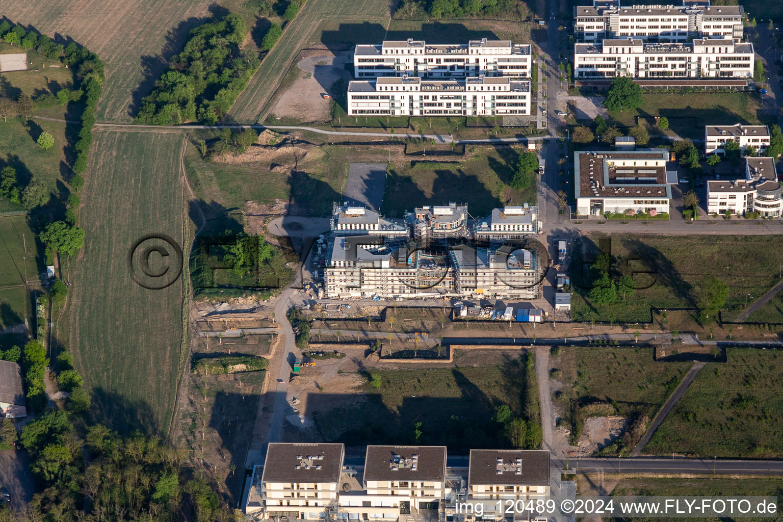 Vue d'oiseau de Chantier du LTC - Linder Technology Campus sur Wilhelm-Schickard-Straße dans le parc technologique Karlsruhe à le quartier Rintheim in Karlsruhe dans le département Bade-Wurtemberg, Allemagne