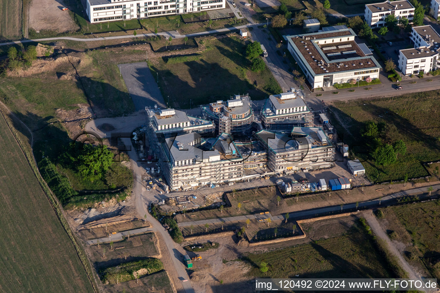 Chantier du LTC - Linder Technology Campus sur Wilhelm-Schickard-Straße dans le parc technologique Karlsruhe à le quartier Rintheim in Karlsruhe dans le département Bade-Wurtemberg, Allemagne vue du ciel