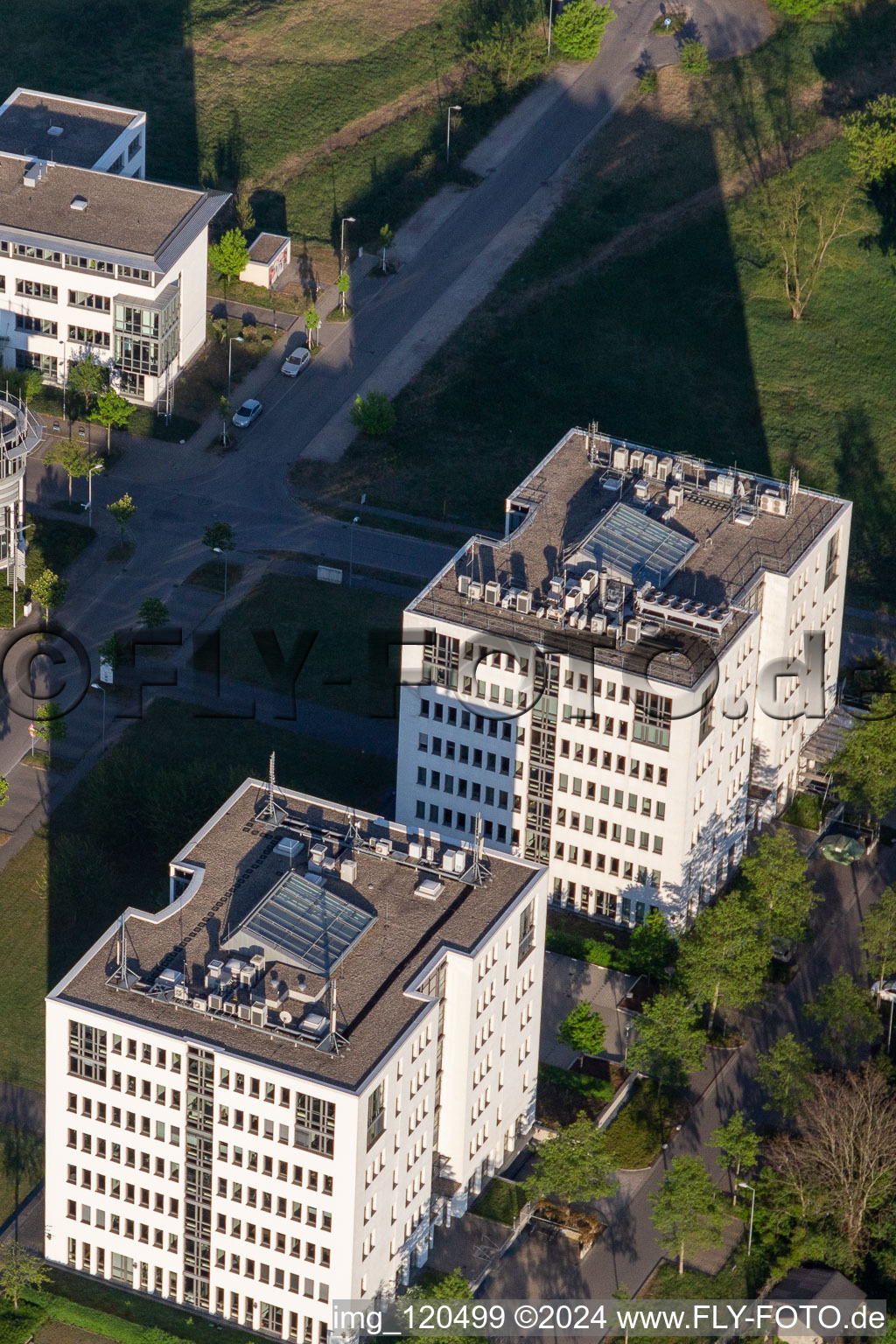 Vue aérienne de Systec & Services, Cognex Allemagne dans le parc technologique à le quartier Rintheim in Karlsruhe dans le département Bade-Wurtemberg, Allemagne