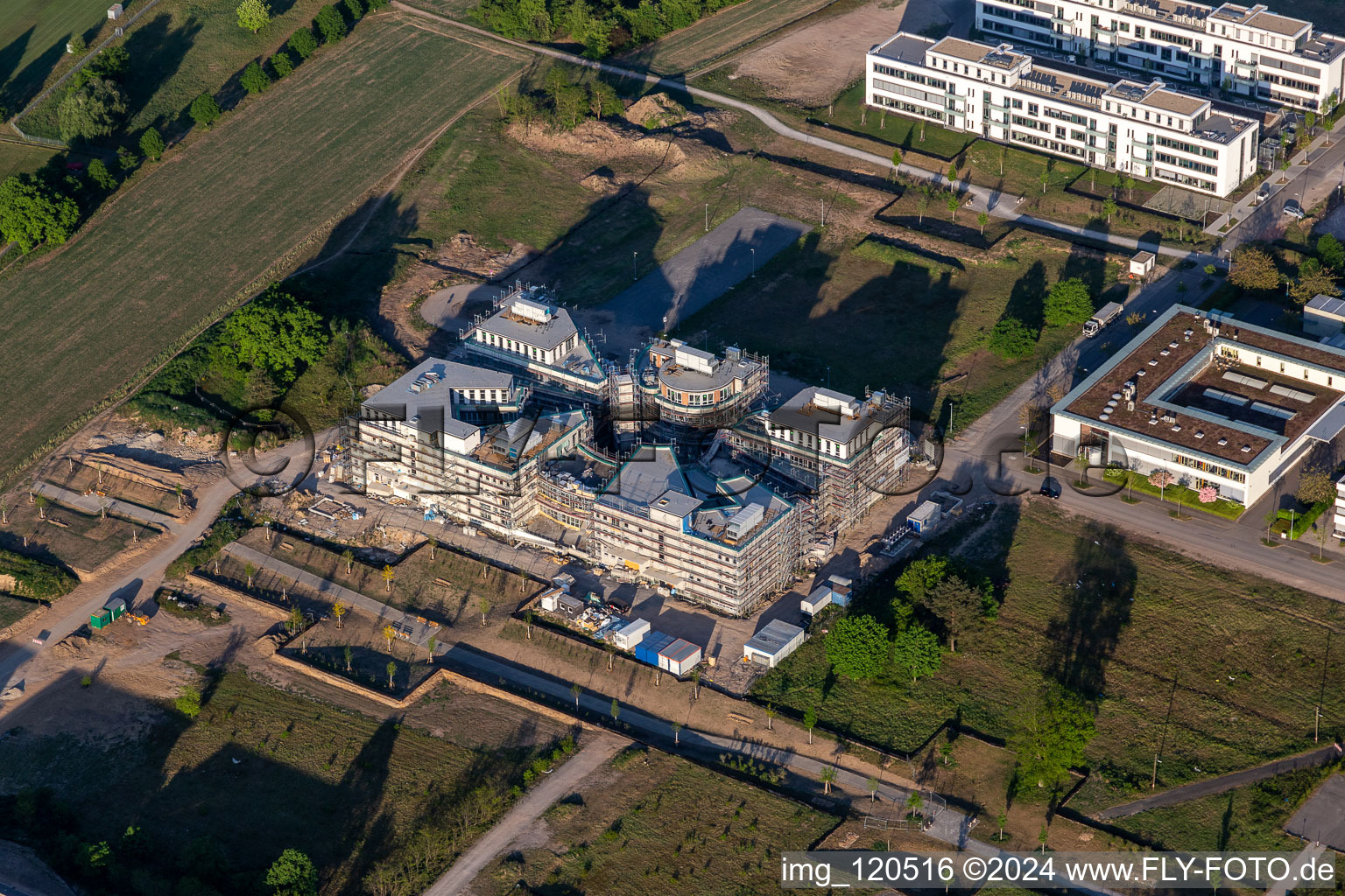 Vue oblique de Chantier du LTC - Linder Technology Campus sur Wilhelm-Schickard-Straße dans le parc technologique Karlsruhe à le quartier Rintheim in Karlsruhe dans le département Bade-Wurtemberg, Allemagne