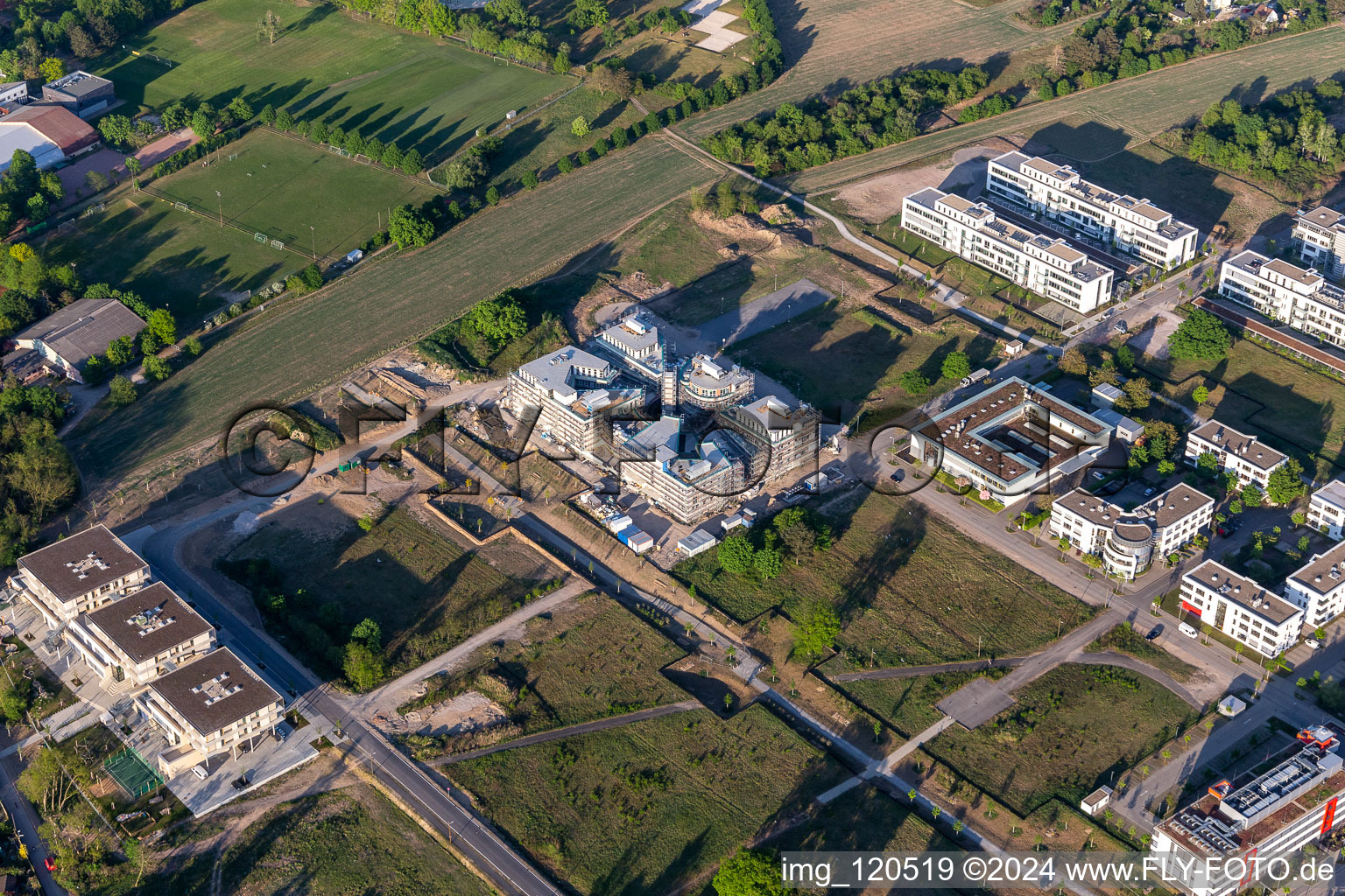 Chantier du LTC - Linder Technology Campus sur Wilhelm-Schickard-Straße dans le parc technologique Karlsruhe à le quartier Rintheim in Karlsruhe dans le département Bade-Wurtemberg, Allemagne d'en haut