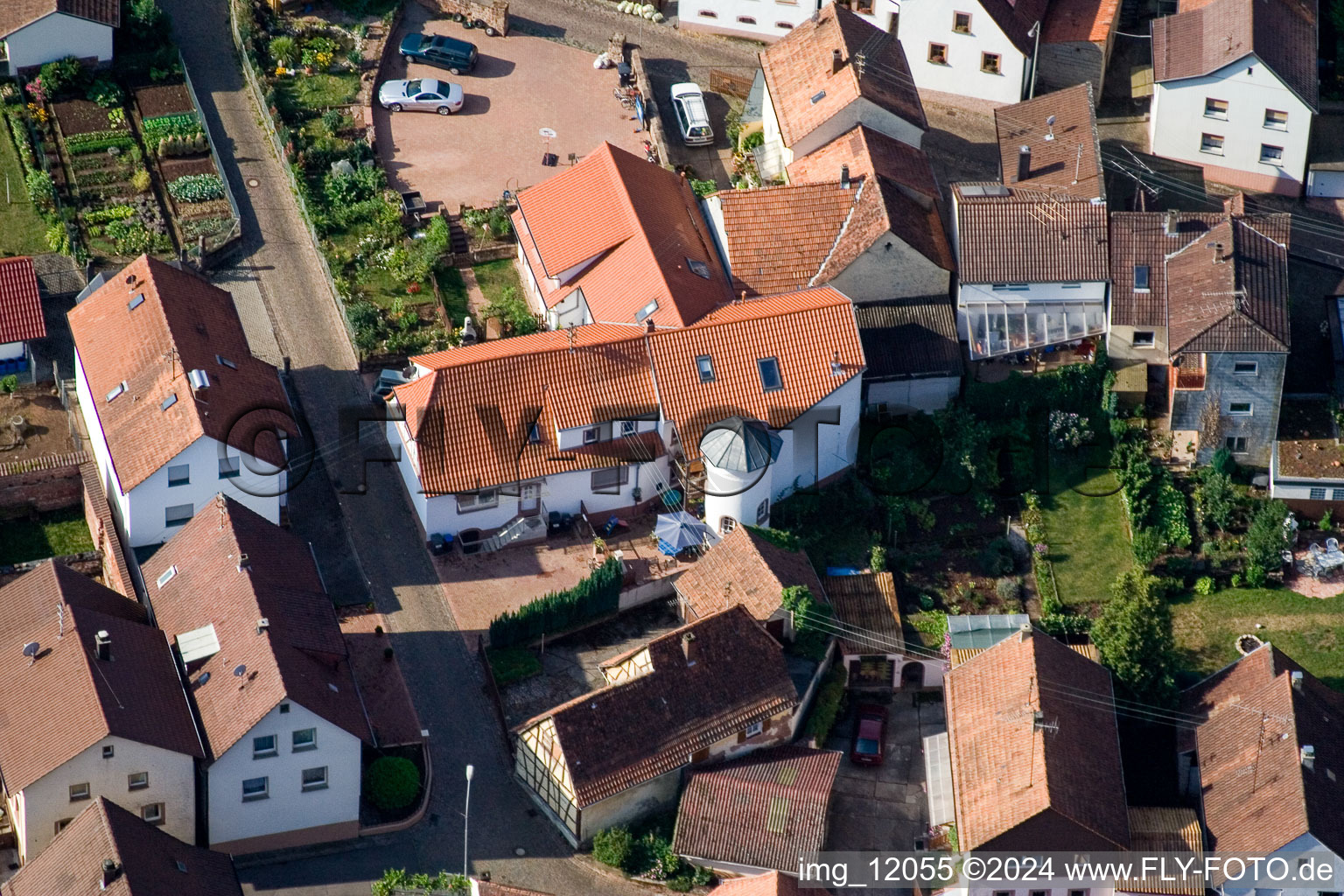 Vue aérienne de Hügelstr à le quartier Gräfenhausen in Annweiler am Trifels dans le département Rhénanie-Palatinat, Allemagne