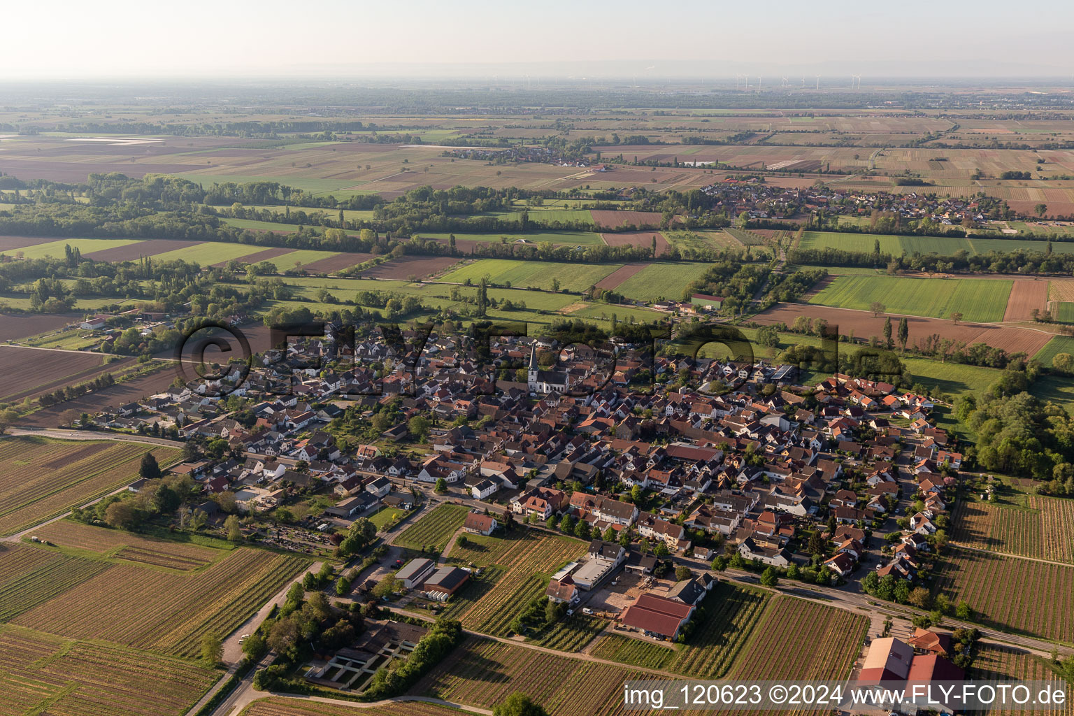 Venningen dans le département Rhénanie-Palatinat, Allemagne hors des airs