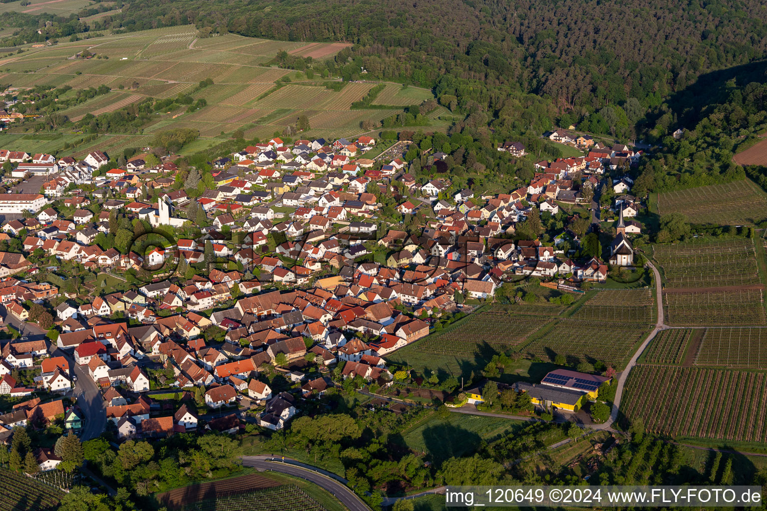 Quartier Rechtenbach in Schweigen-Rechtenbach dans le département Rhénanie-Palatinat, Allemagne vue d'en haut