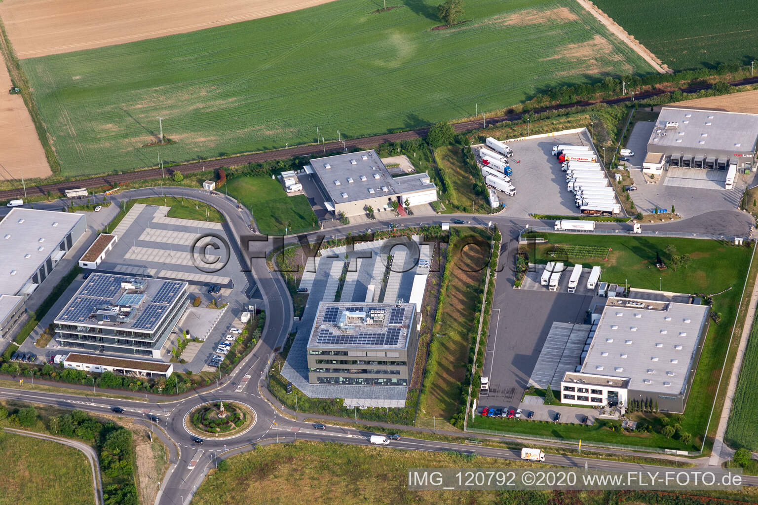 Photographie aérienne de Zone industrielle du Nord à Rülzheim dans le département Rhénanie-Palatinat, Allemagne