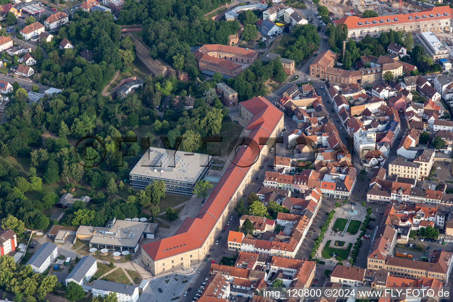 Vue aérienne de Ensemble de bâtiments du musée du German Street Museum eV à Germersheim dans le département Rhénanie-Palatinat, Allemagne