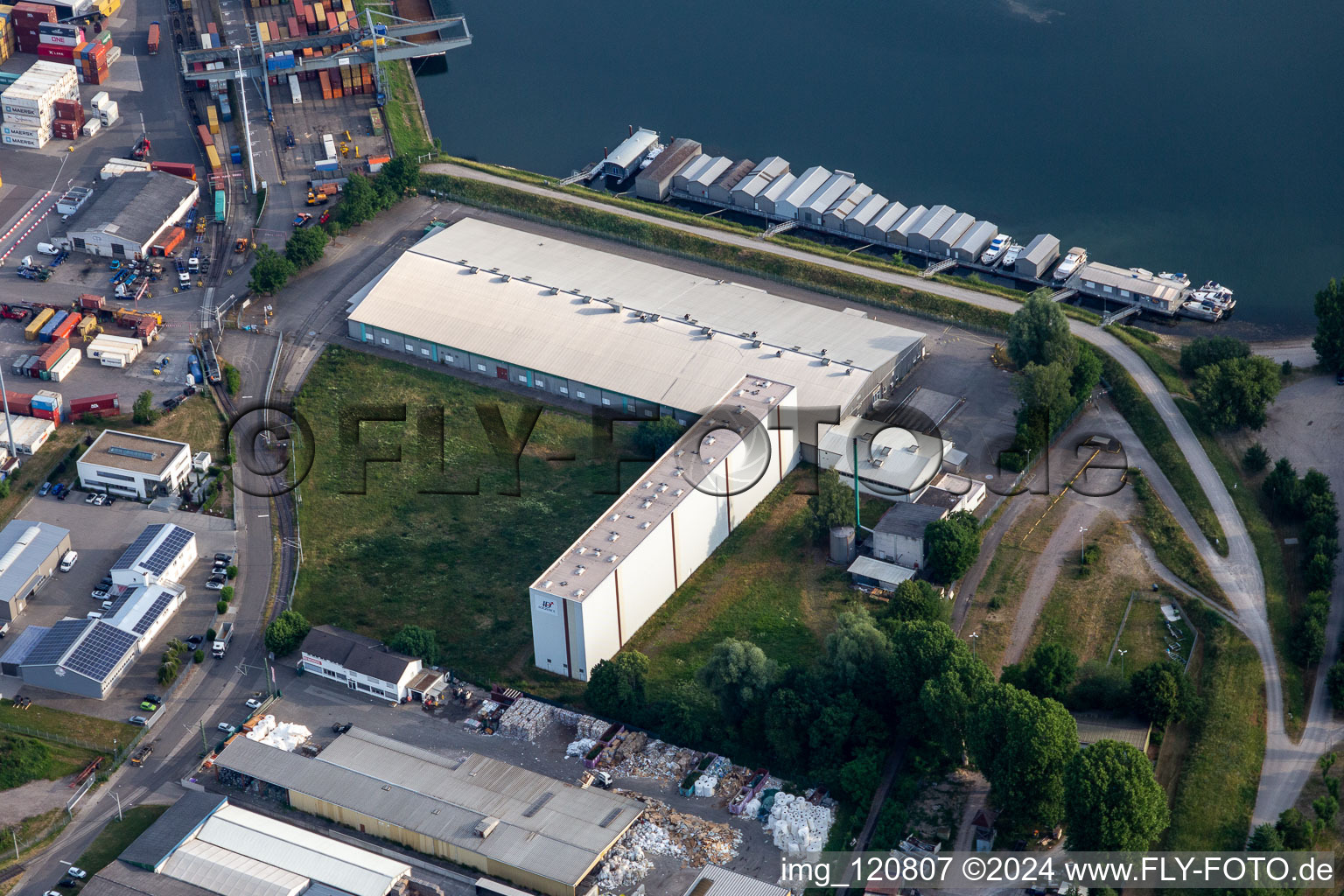 Vue aérienne de ID Logistique à Germersheim dans le département Rhénanie-Palatinat, Allemagne