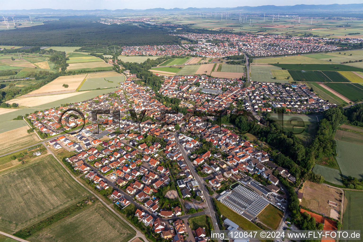 Vue aérienne de Kuhardt dans le département Rhénanie-Palatinat, Allemagne