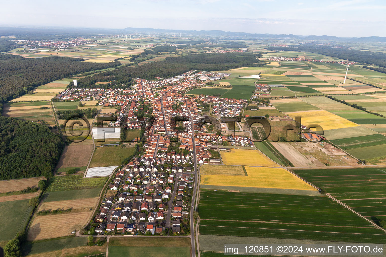 Image drone de Hatzenbühl dans le département Rhénanie-Palatinat, Allemagne