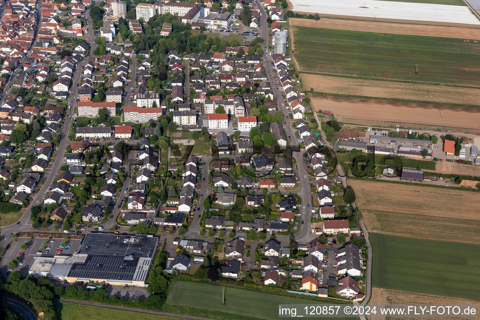 Kandel dans le département Rhénanie-Palatinat, Allemagne du point de vue du drone